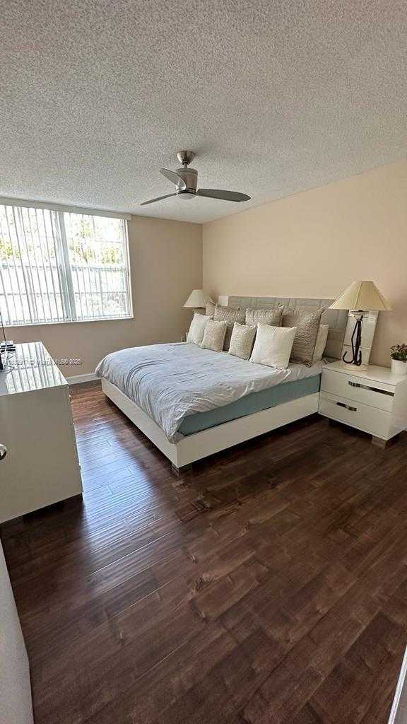 Small Image of 19901 EAST COUNTRY CLUB DR #2202, Aventura Number 5