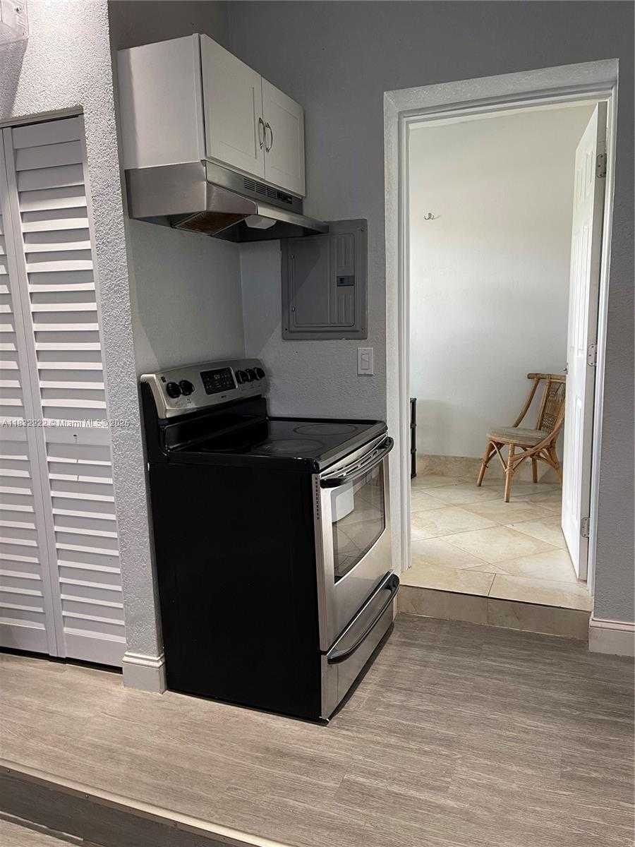 Small Image of 19700 SOUTH WEST 302ND ST, Homestead Number 4
