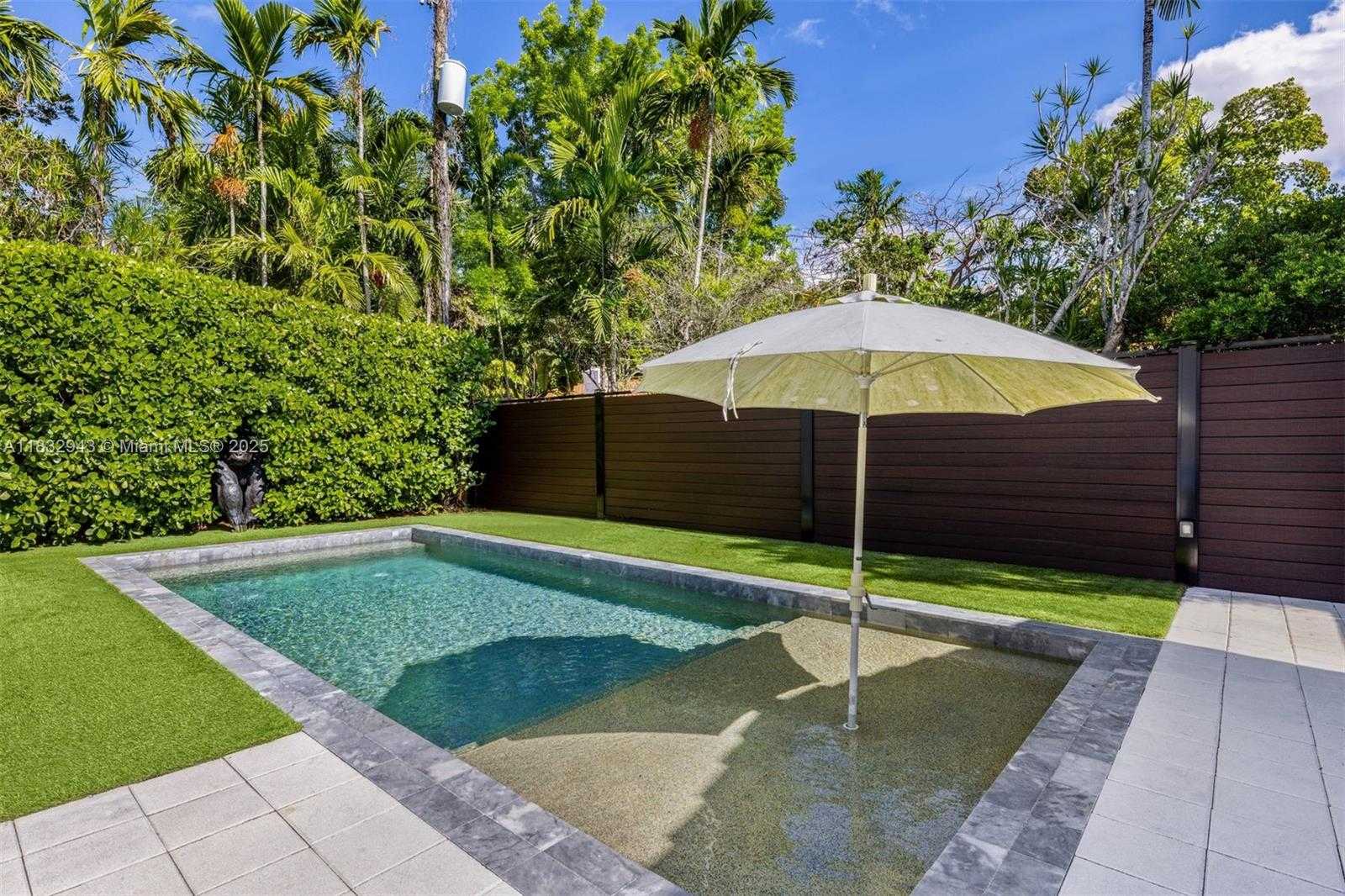 Small Image of 712 NORTH EAST 72ND ST, Miami Number 17