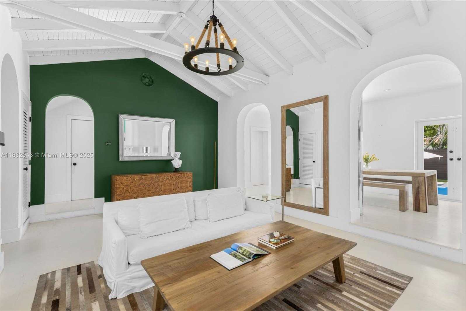 Small Image of 712 NORTH EAST 72ND ST, Miami Number 23