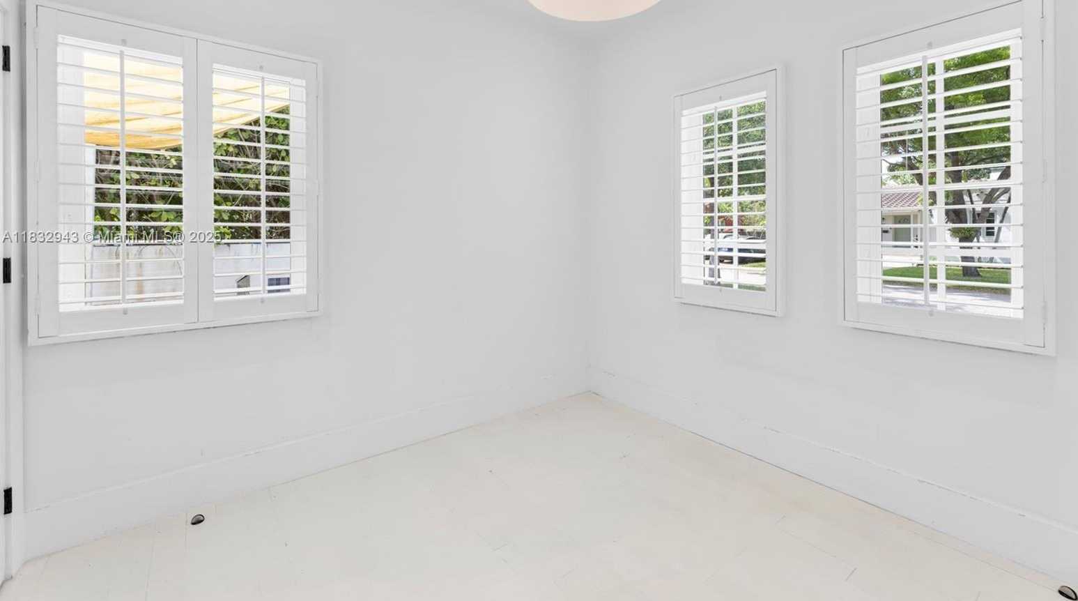 Small Image of 712 NORTH EAST 72ND ST, Miami Number 31