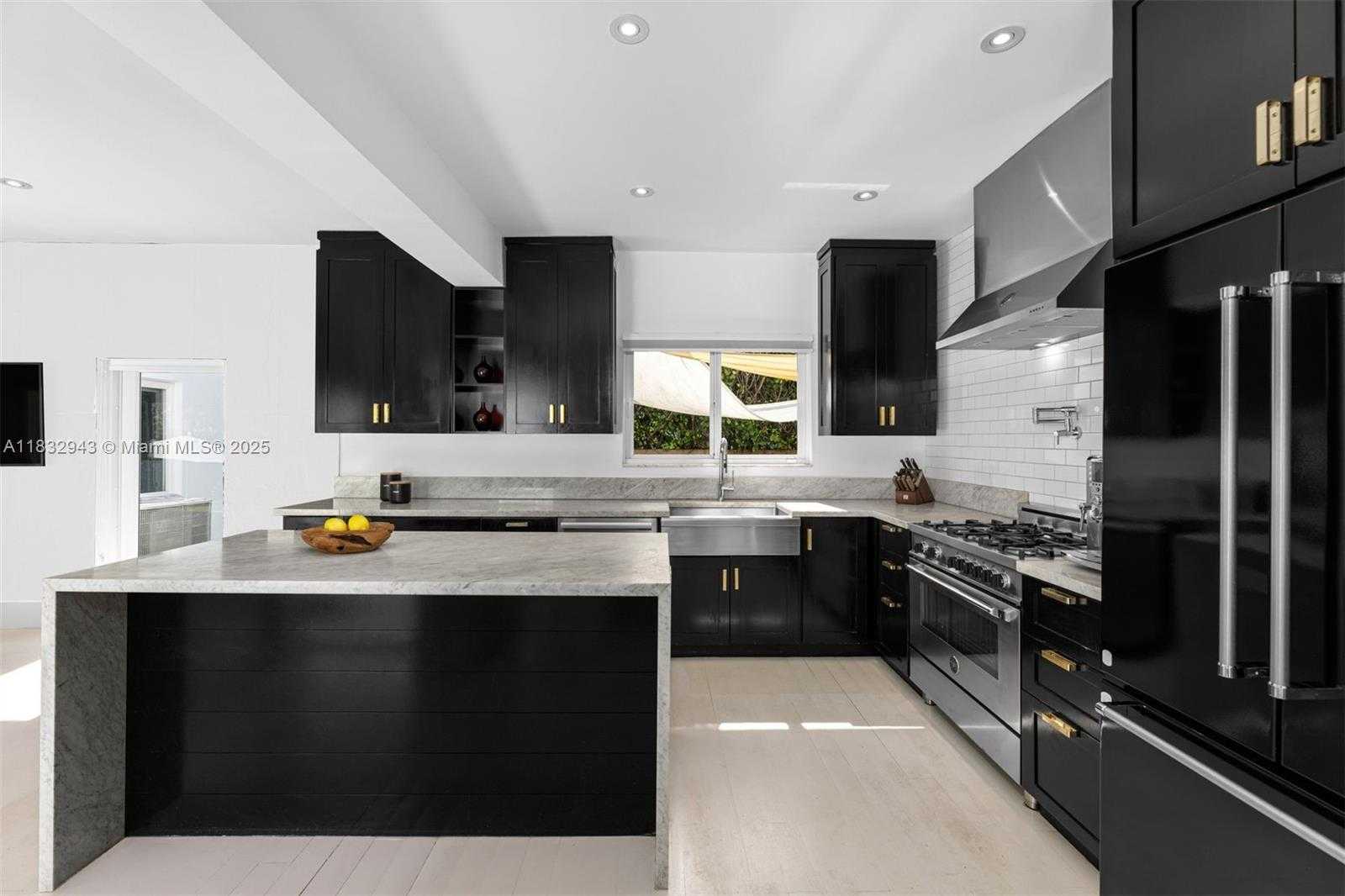 Small Image of 712 NORTH EAST 72ND ST, Miami Number 6