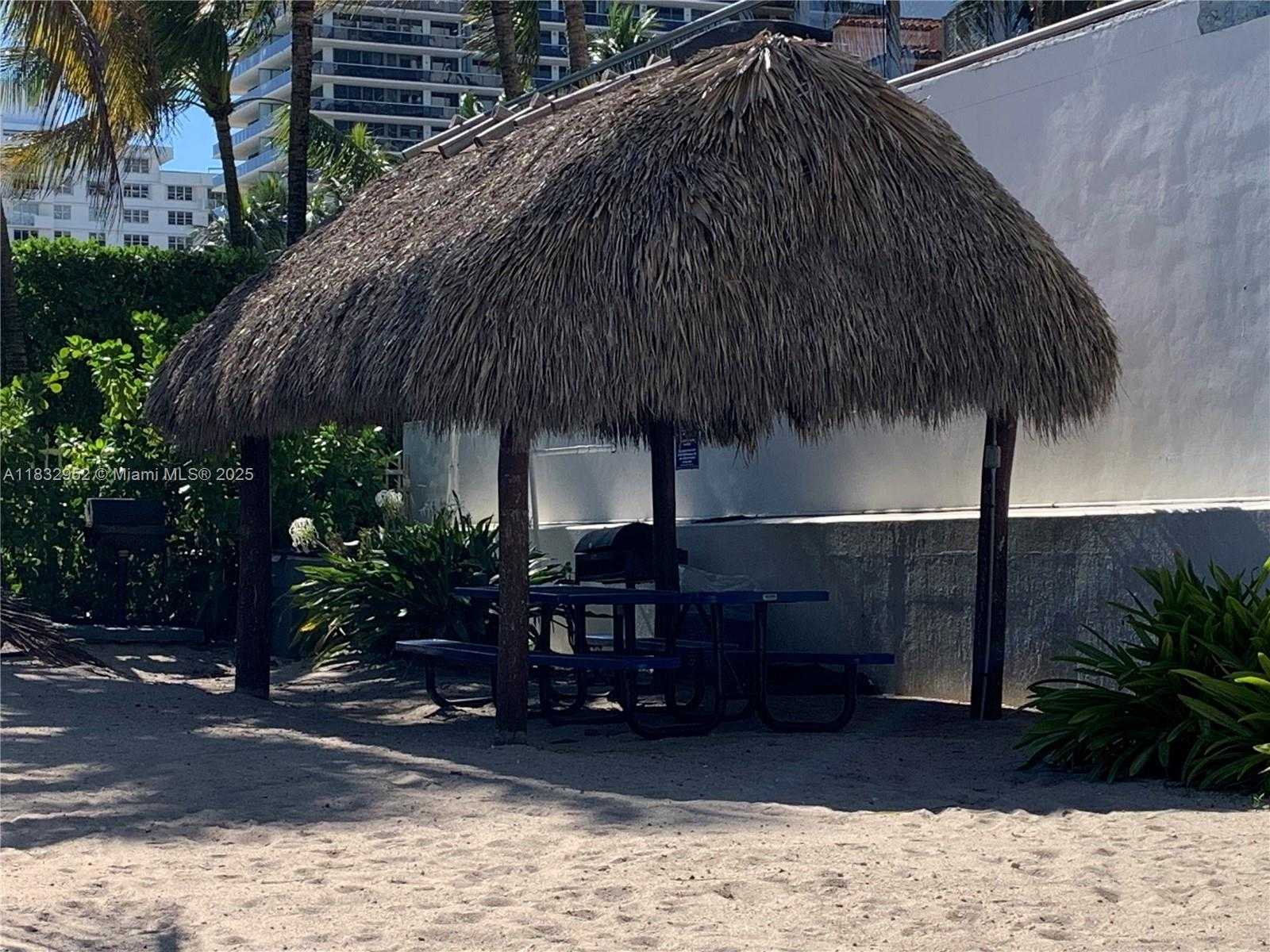 Small Image of 6039 COLLINS AVE #529, Miami Beach Number 18