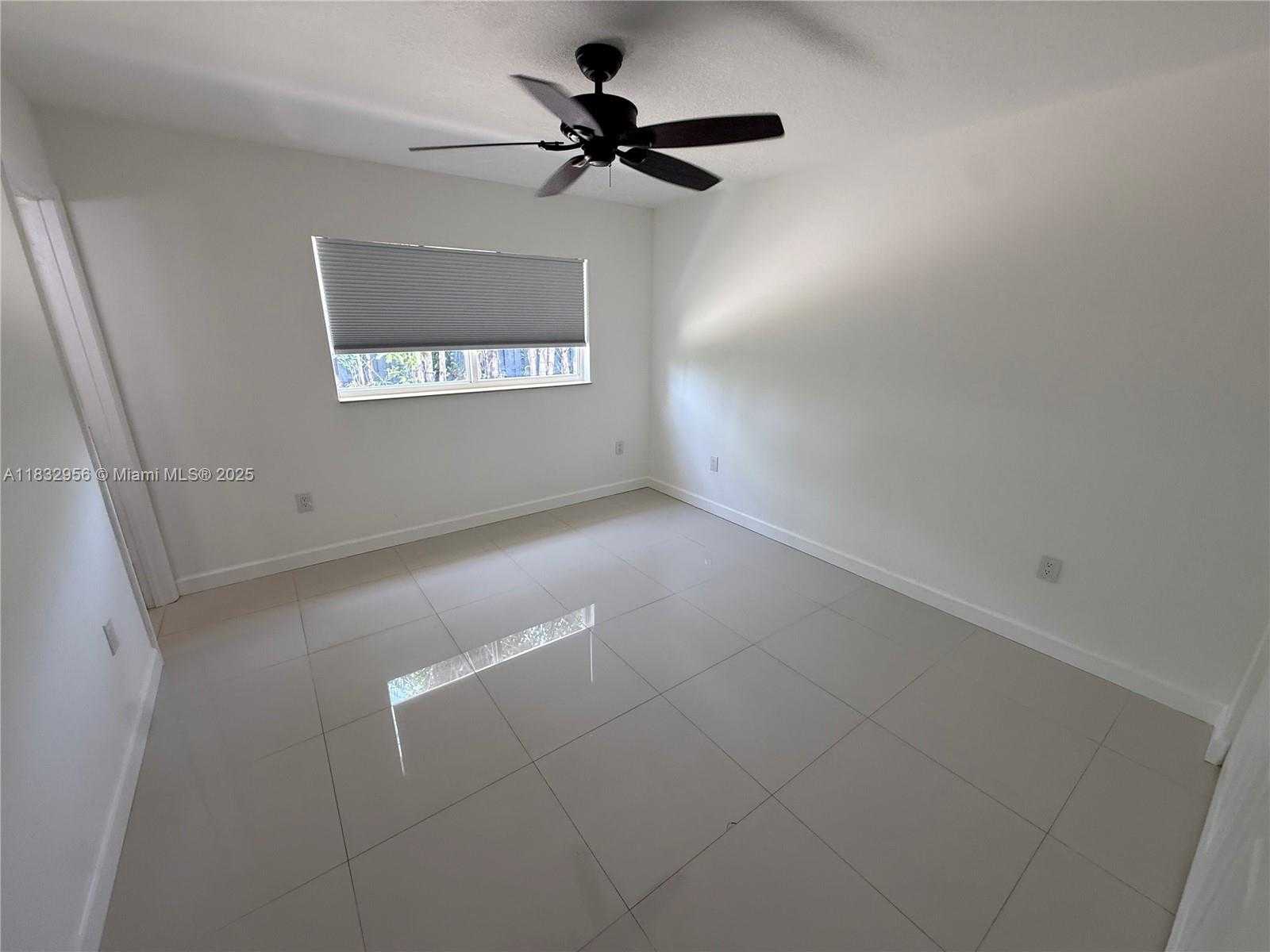 Small Image of 214 NORTH EAST 108TH ST #Side Unit, Miami Number 10