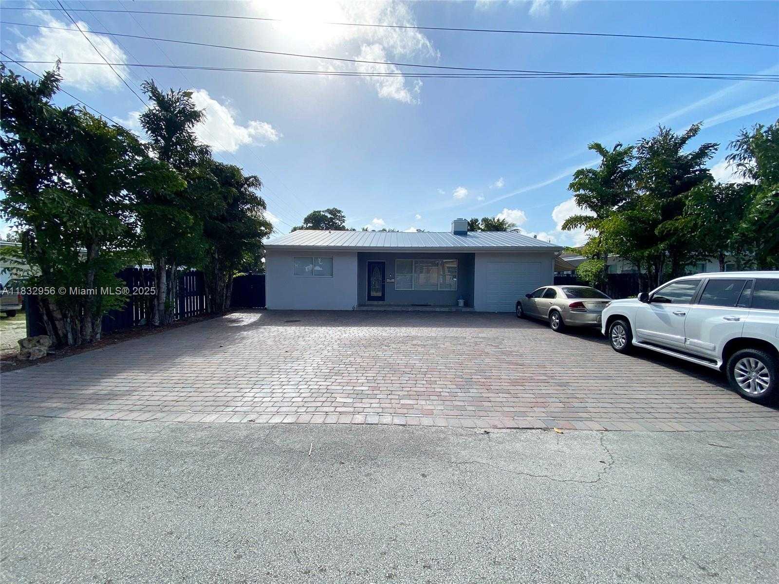 Small Image of 214 NORTH EAST 108TH ST #Side Unit, Miami Number 17
