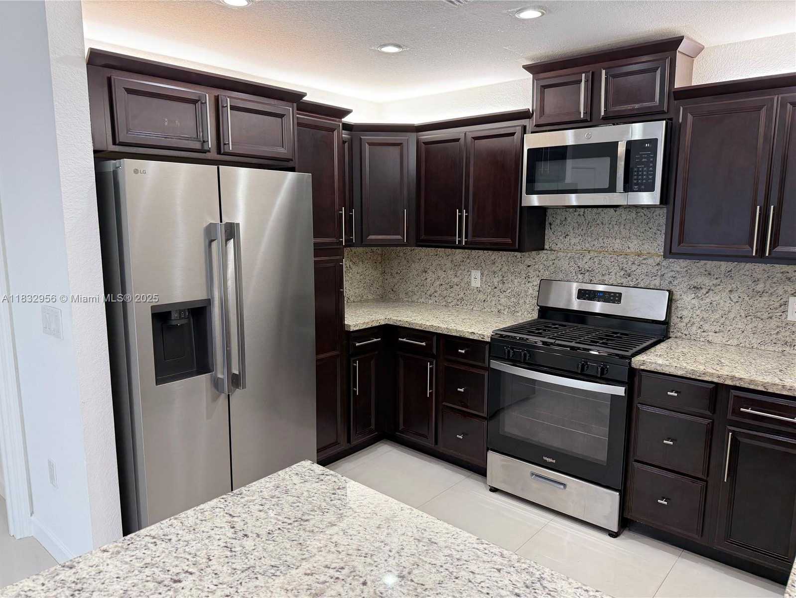 Small Image of 214 NORTH EAST 108TH ST #Side Unit, Miami Number 4