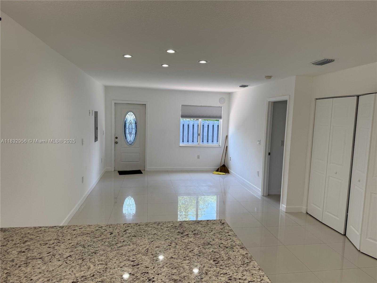 Small Image of 214 NORTH EAST 108TH ST #Side Unit, Miami Number 6