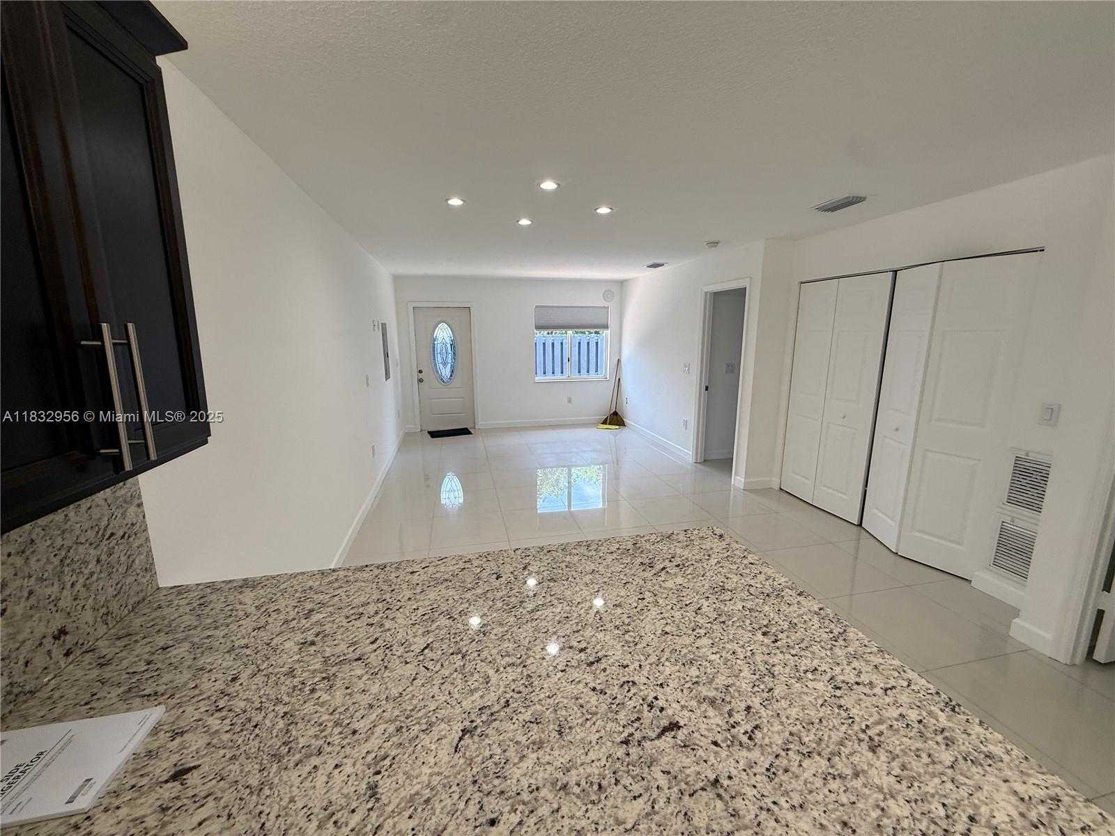Small Image of 214 NORTH EAST 108TH ST #Side Unit, Miami Number 7