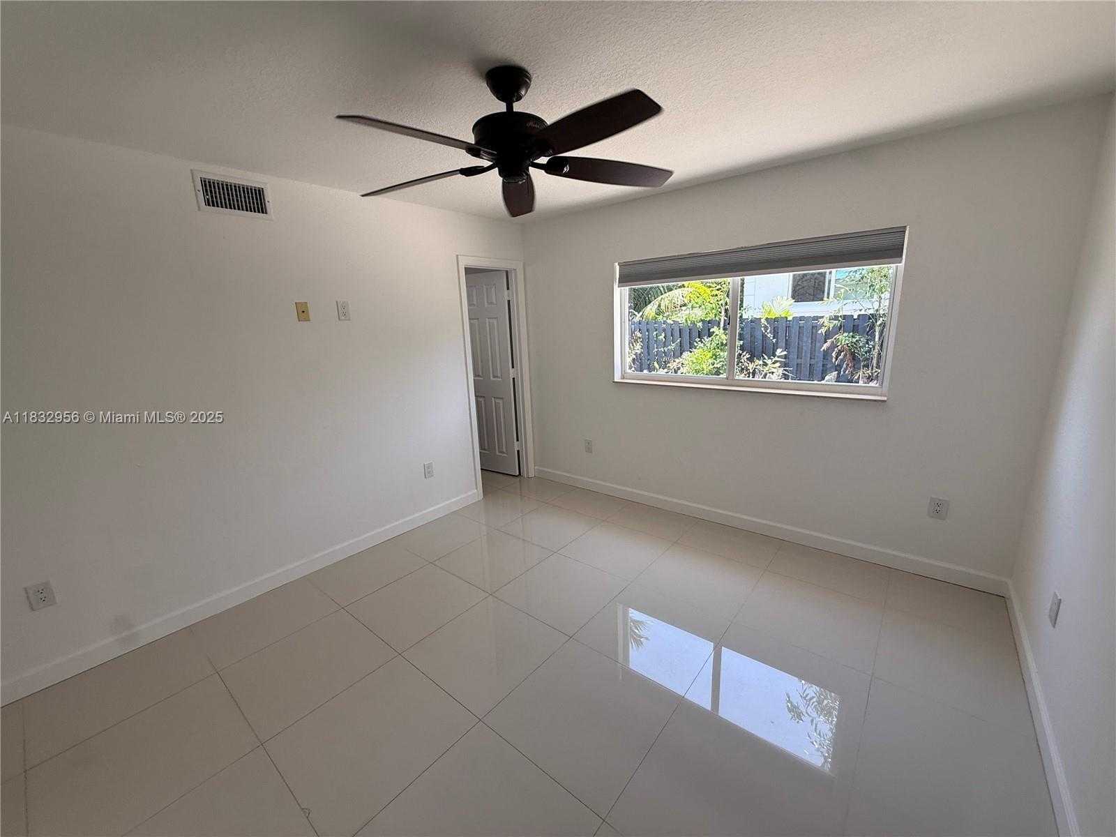 Small Image of 214 NORTH EAST 108TH ST #Side Unit, Miami Number 8