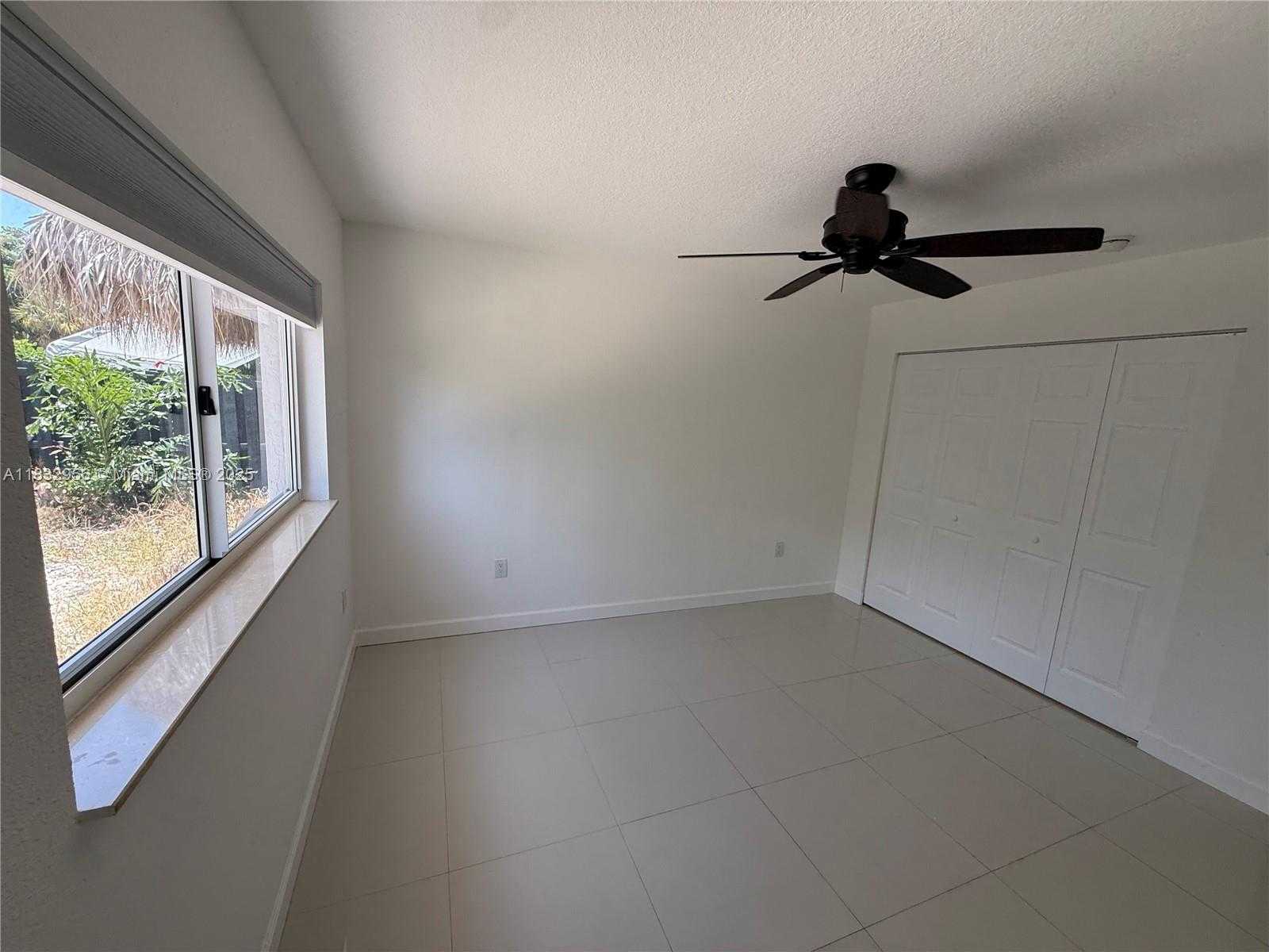 Small Image of 214 NORTH EAST 108TH ST #Side Unit, Miami Number 9