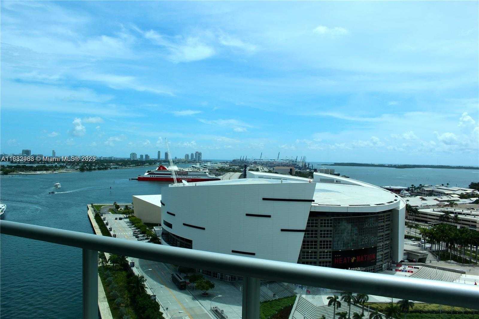 Small Image of 888 BISCAYNE BLVD #1806, Miami Number 3