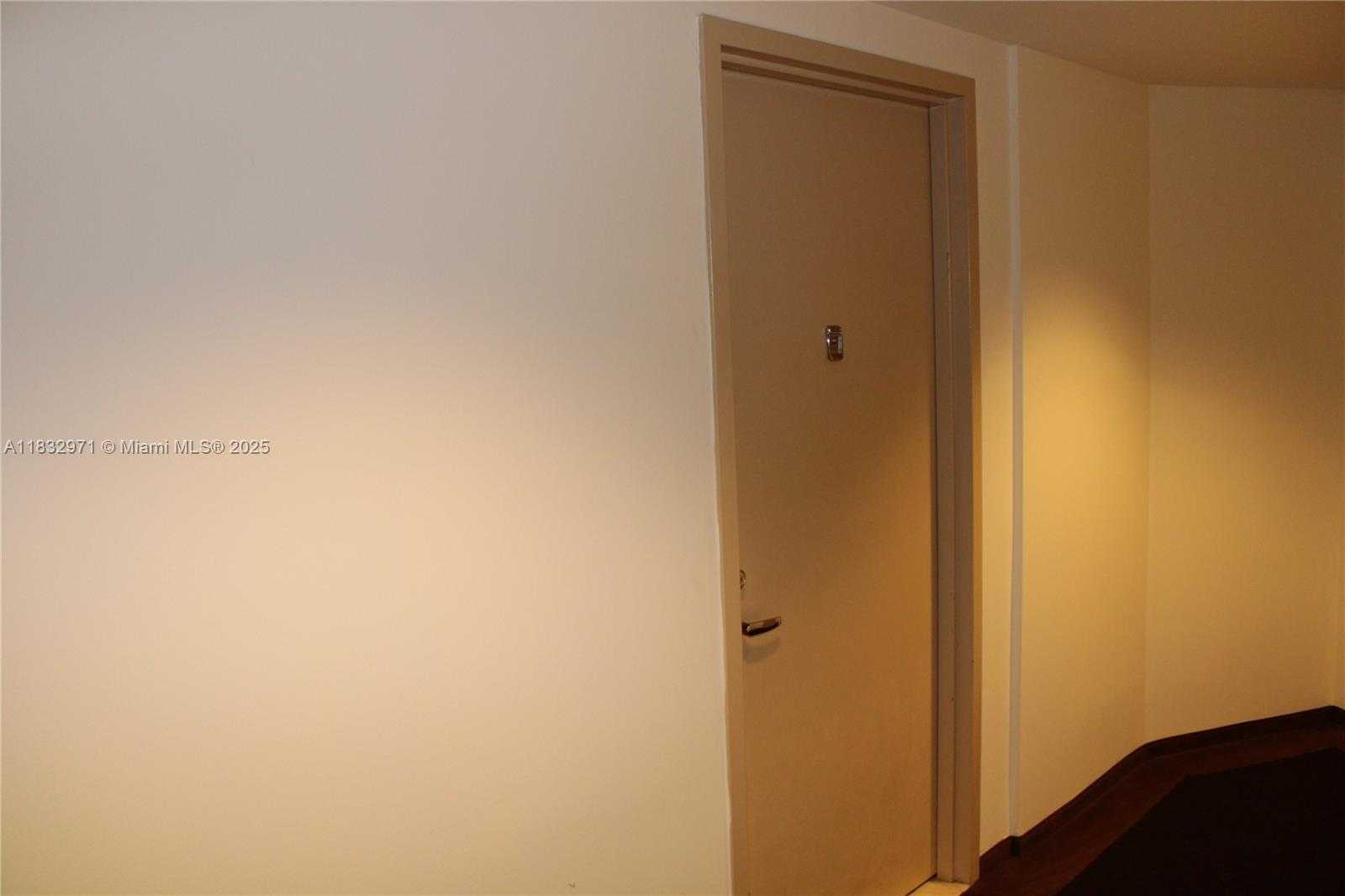 Small Image of 2475 BRICKELL AVE #1401, Miami Number 39