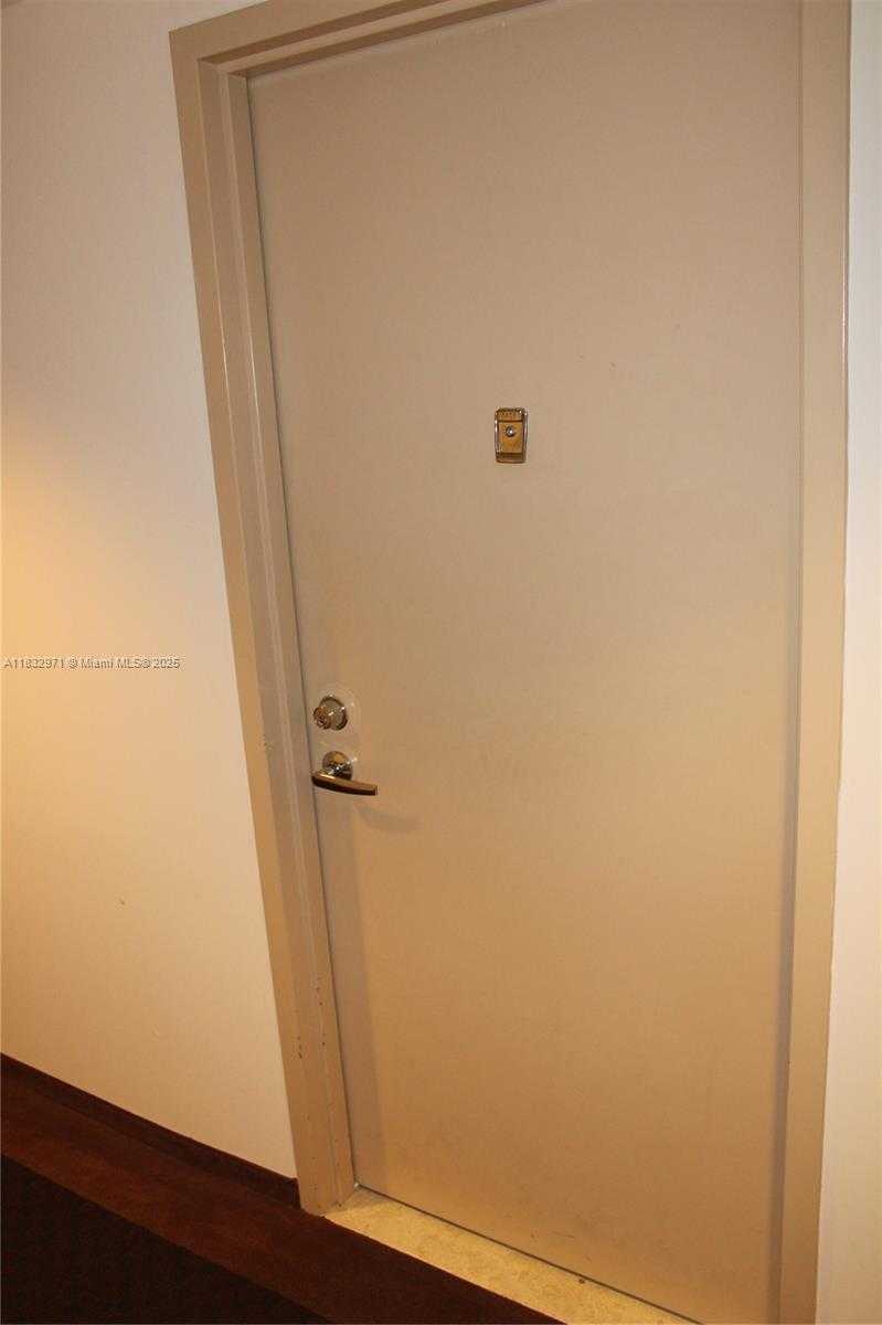 Small Image of 2475 BRICKELL AVE #1401, Miami Number 40