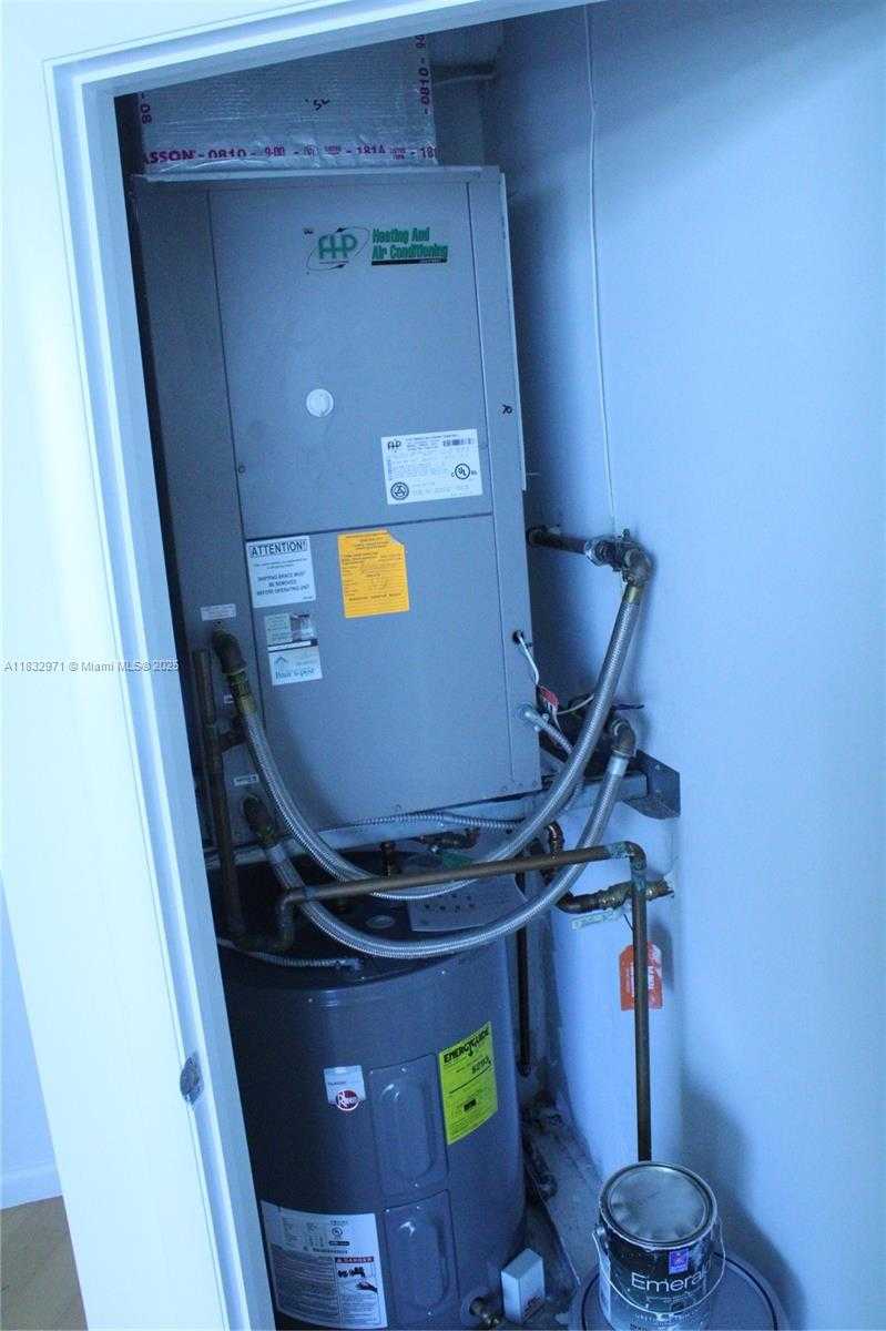 Small Image of 2475 BRICKELL AVE #1401, Miami Number 41