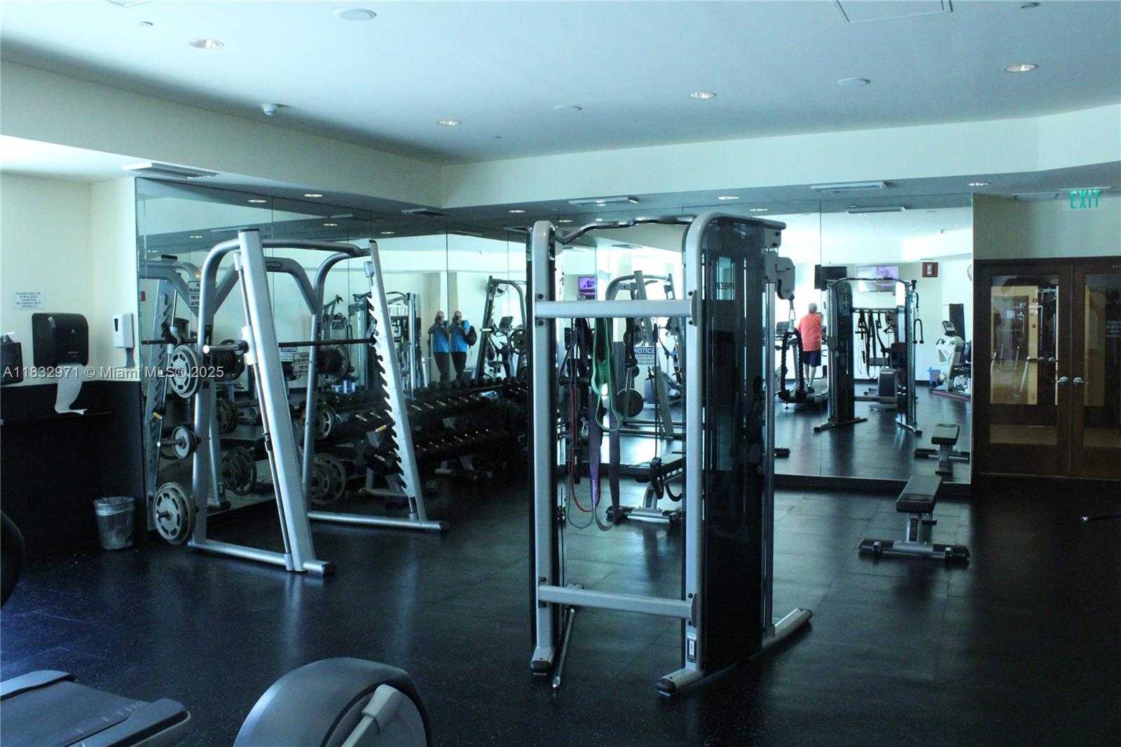Small Image of 2475 BRICKELL AVE #1401, Miami Number 9
