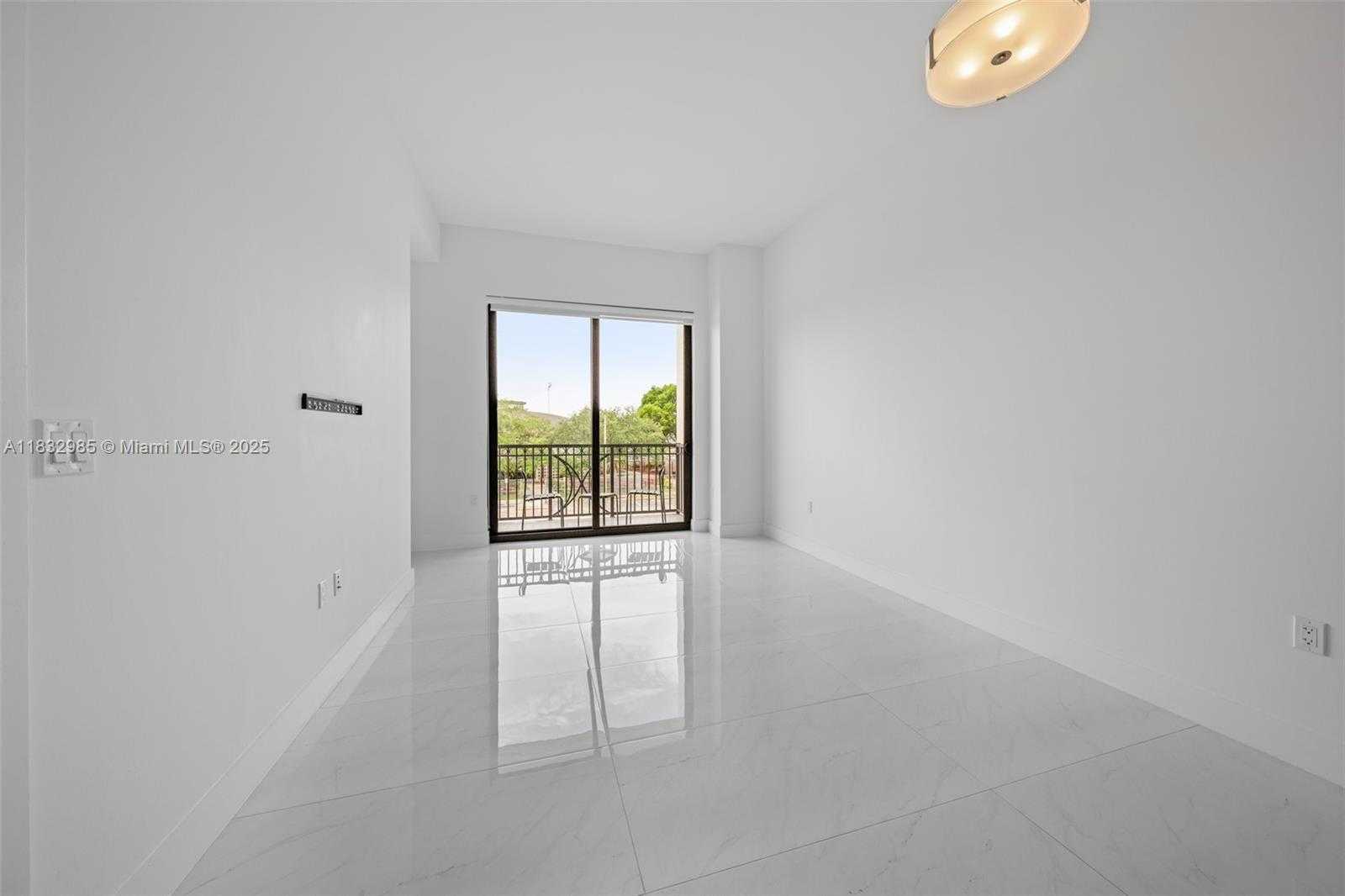 Small Image of 301 ALTARA AVE #213, Coral Gables Number 12