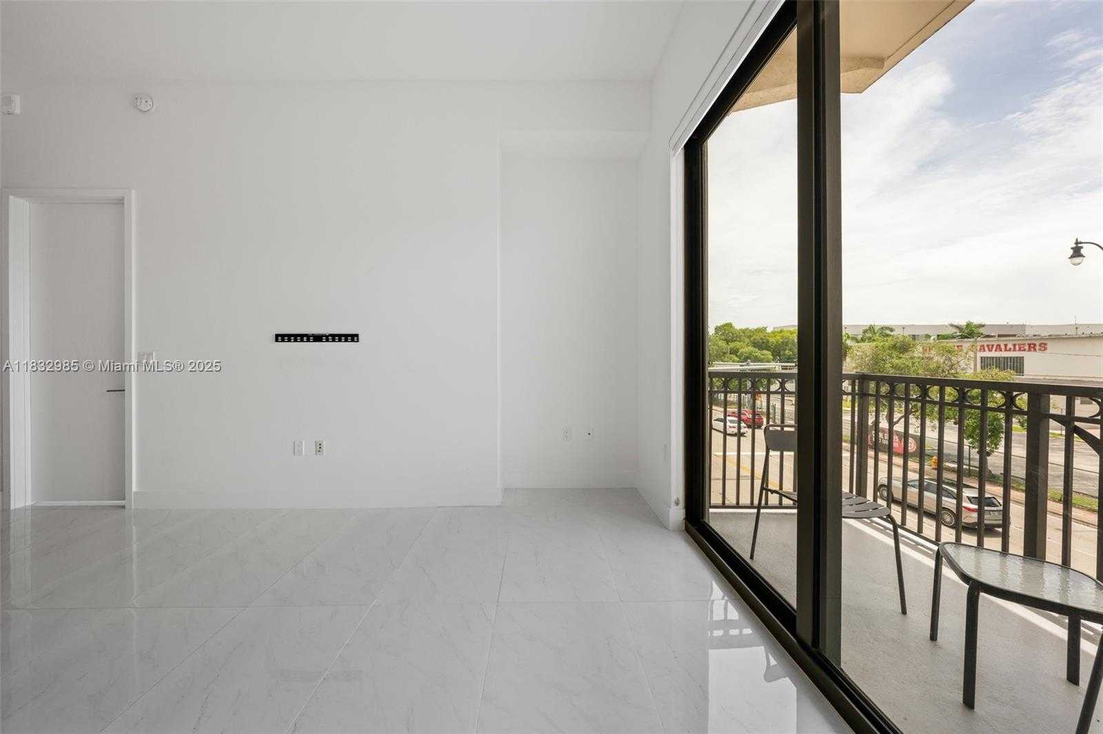Small Image of 301 ALTARA AVE #213, Coral Gables Number 13