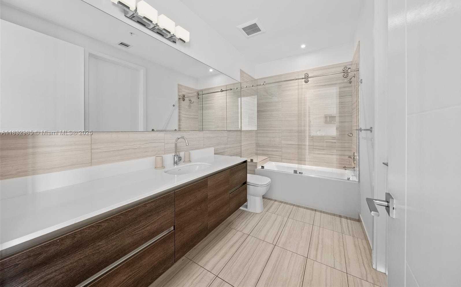 Small Image of 301 ALTARA AVE #213, Coral Gables Number 22