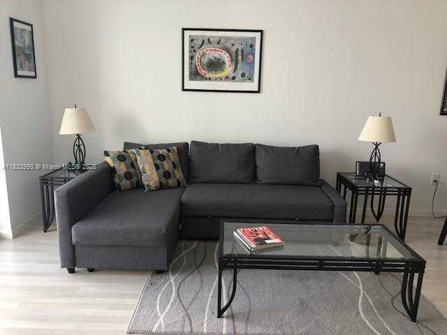 Small Image of 1060 BRICKELL AVE #3315, Miami Number 11