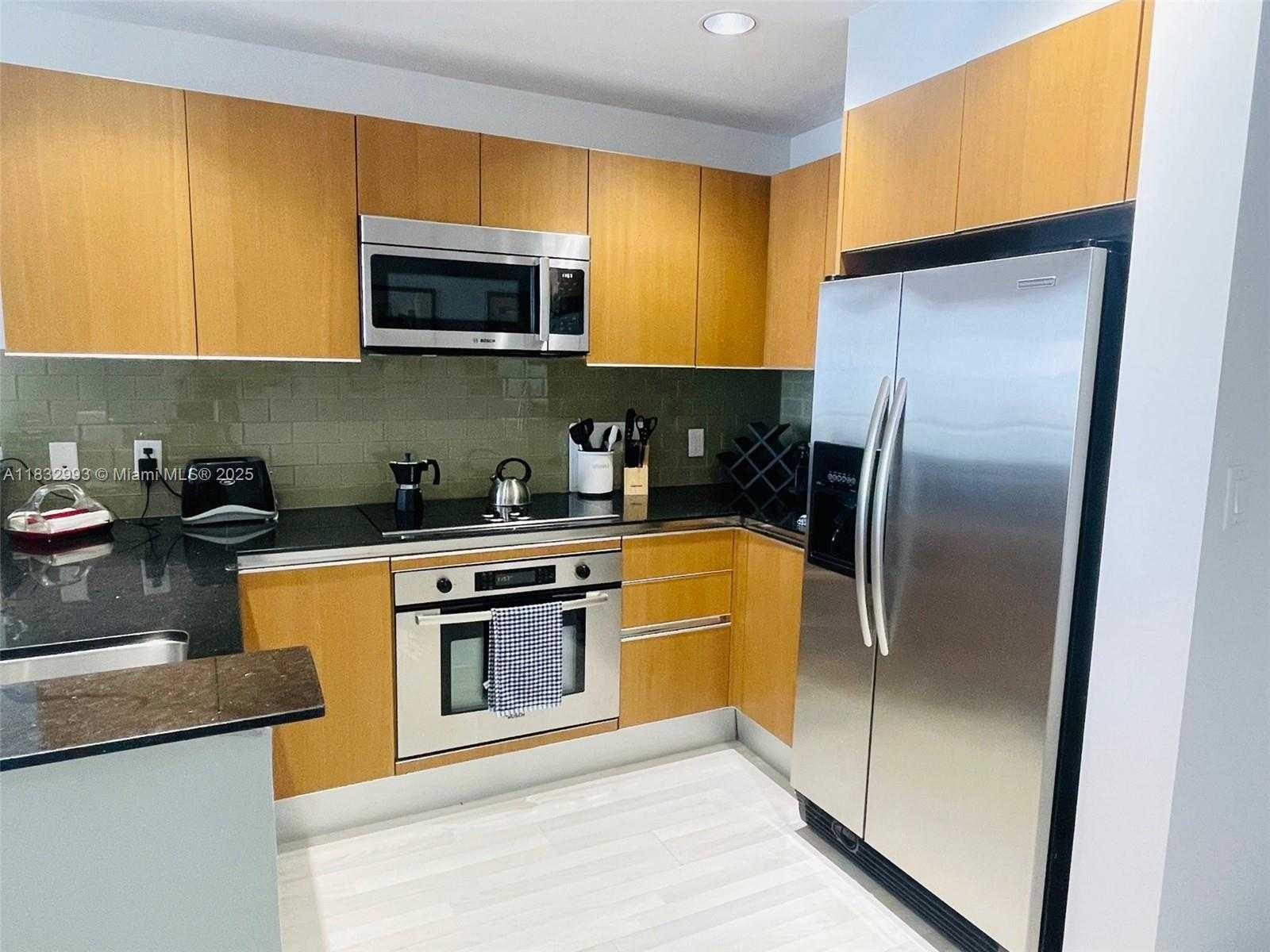 Small Image of 1060 BRICKELL AVE #3315, Miami Number 6