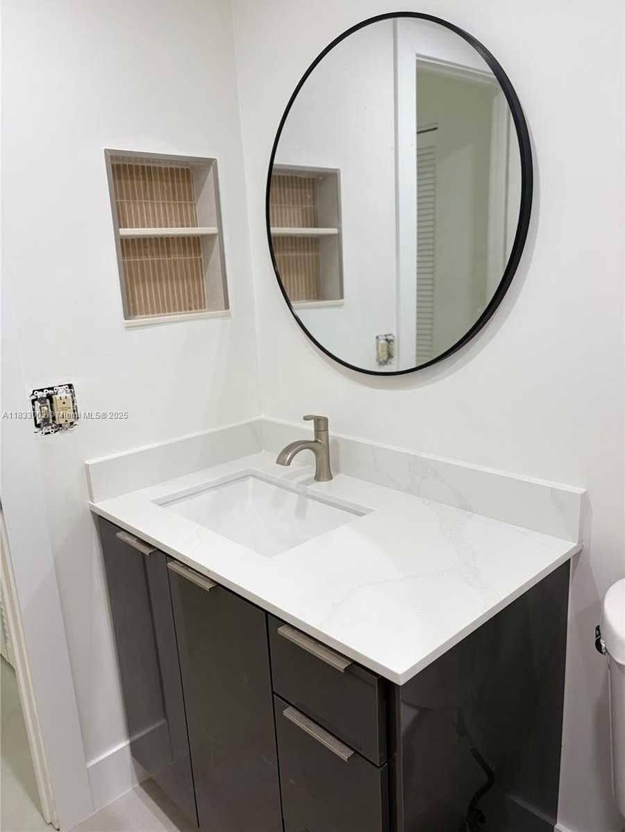 Small Image of 7850 CAMINO REAL #000, Miami Number 10