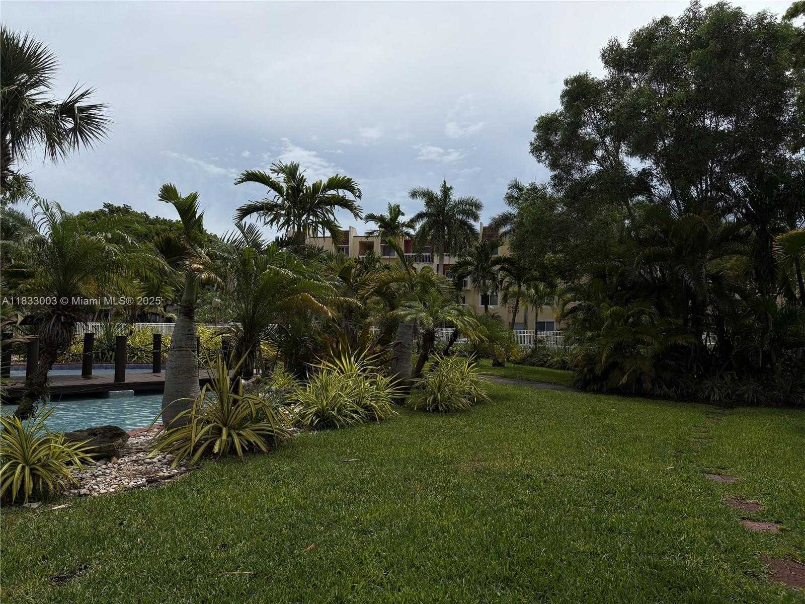 Small Image of 7850 CAMINO REAL #000, Miami Number 3