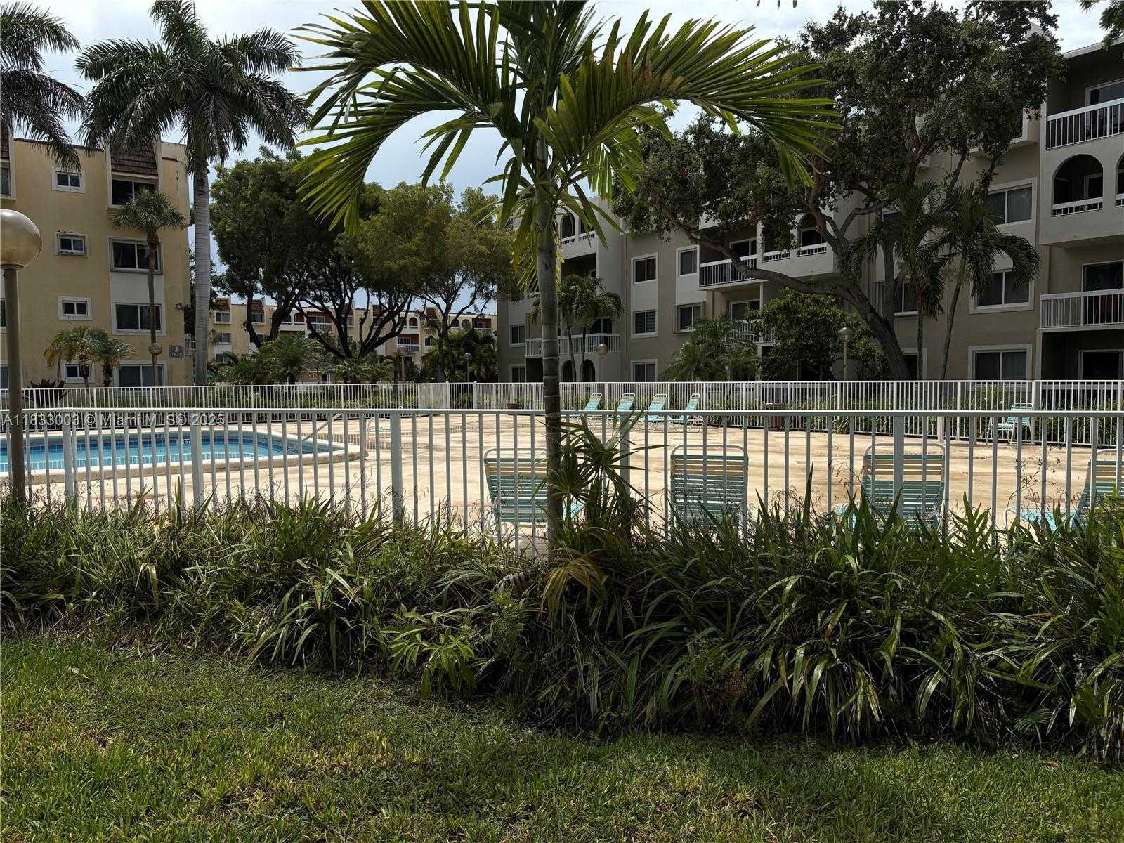 Small Image of 7850 CAMINO REAL #000, Miami Number 4