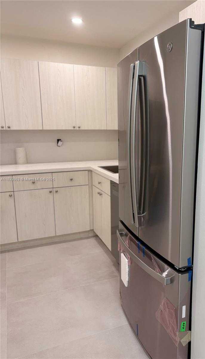 Small Image of 7850 CAMINO REAL #000, Miami Number 5