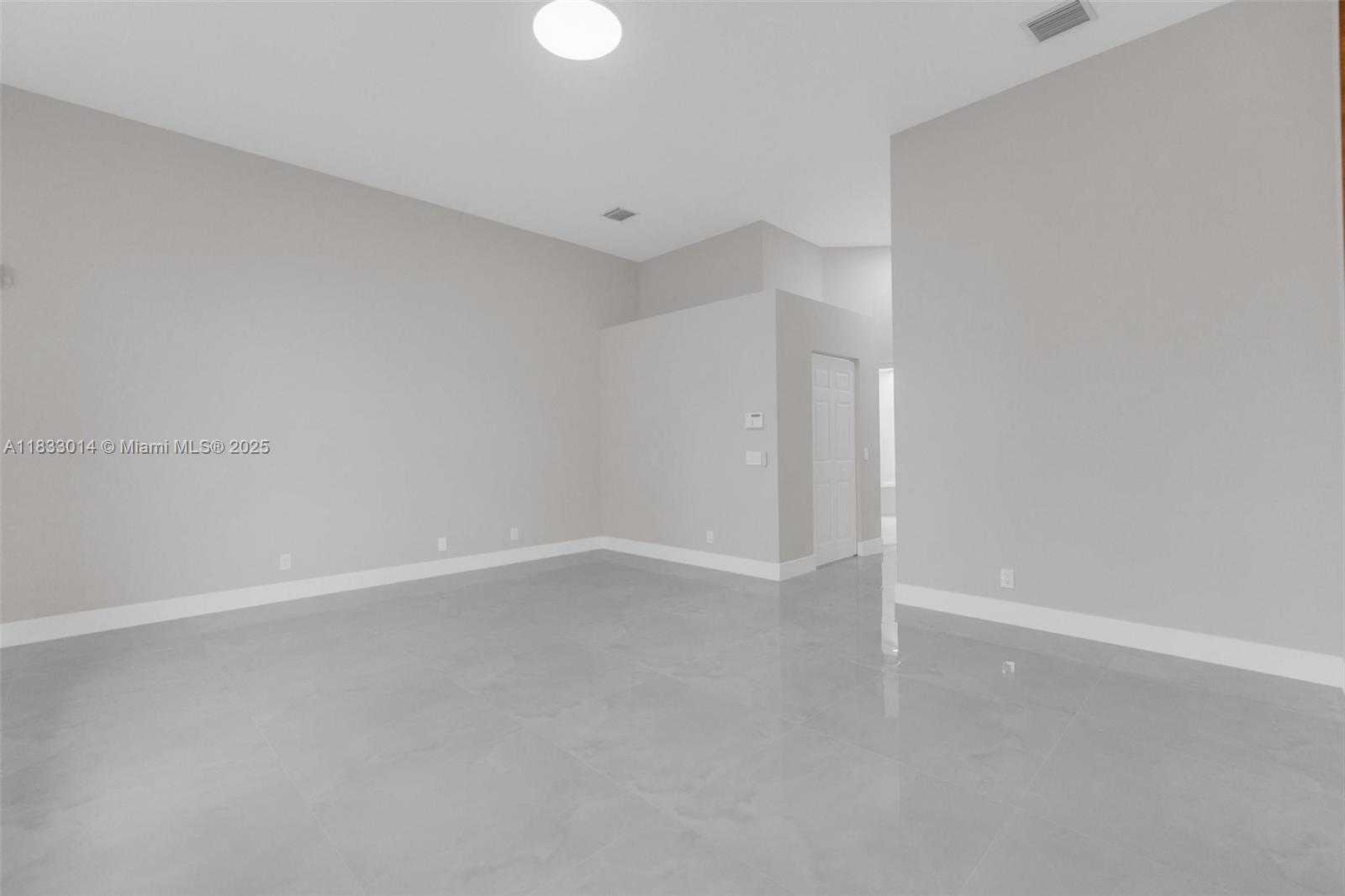 Small Image of 2553 BAY POINTE DR, Weston Number 20