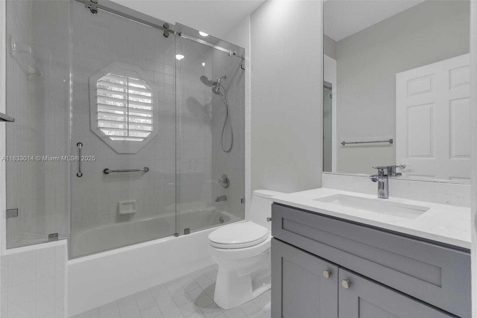 Small Image of 2553 BAY POINTE DR, Weston Number 28