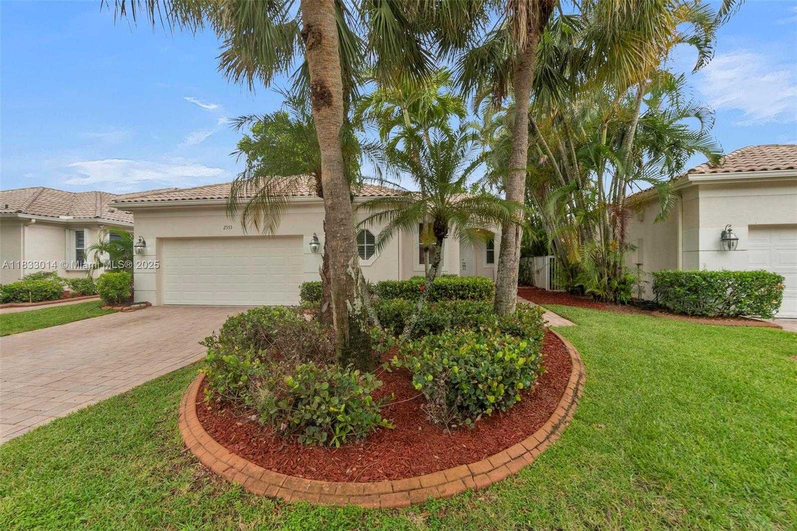 Small Image of 2553 BAY POINTE DR, Weston Number 3