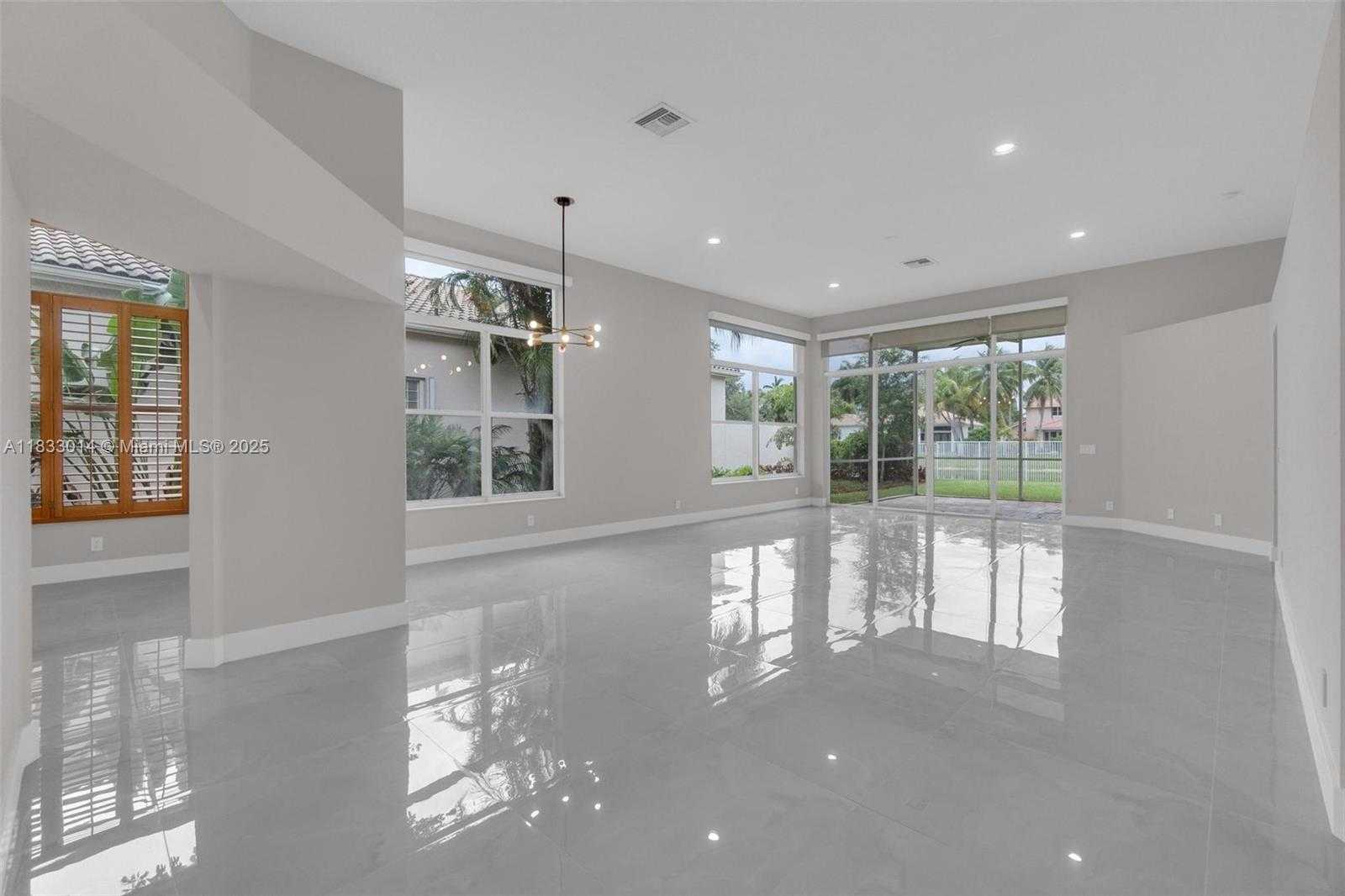 Small Image of 2553 BAY POINTE DR, Weston Number 30
