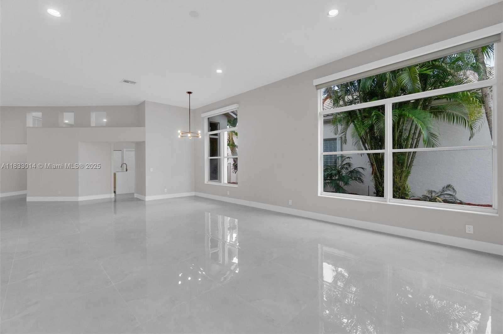 Small Image of 2553 BAY POINTE DR, Weston Number 33