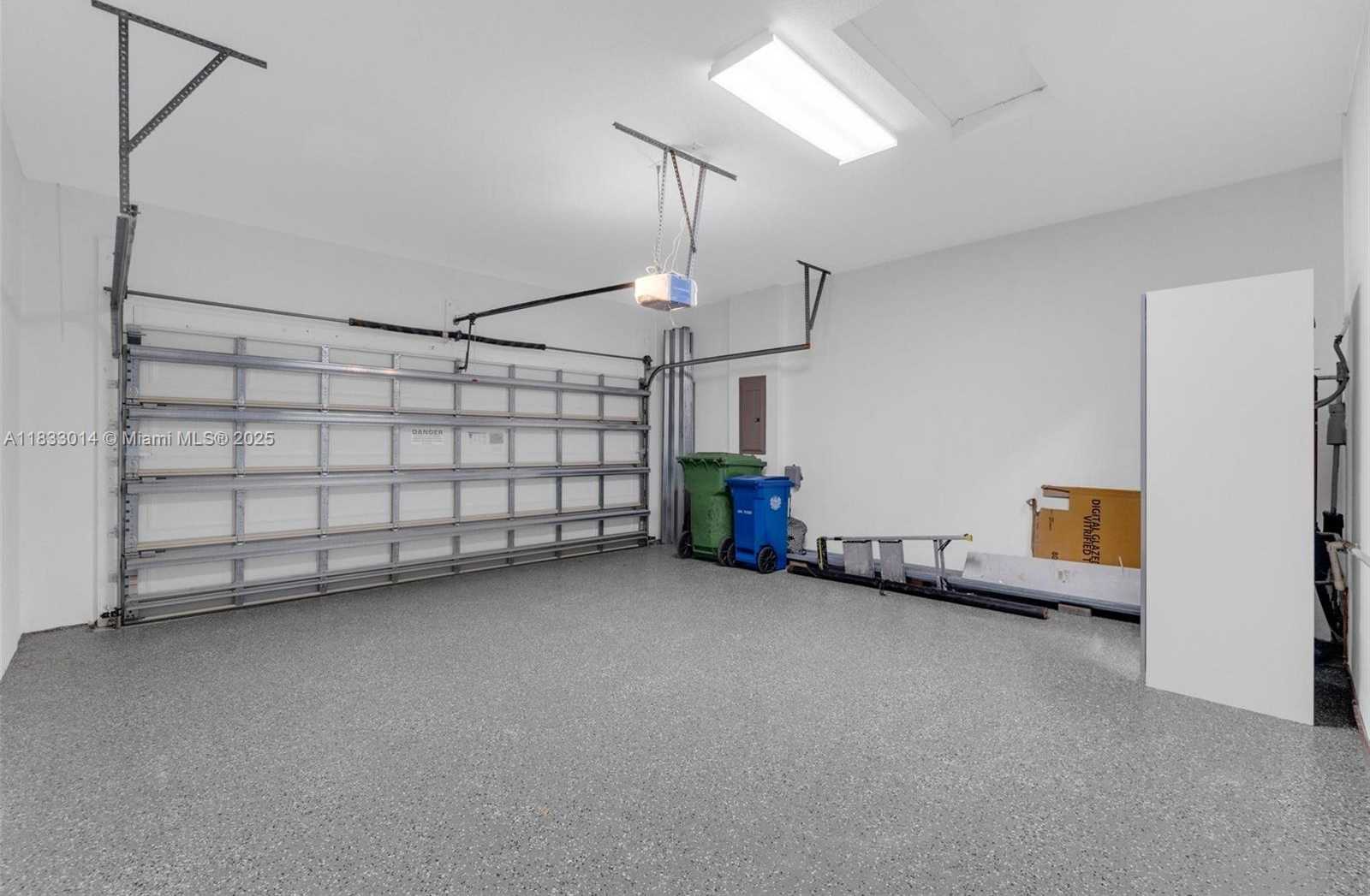 Small Image of 2553 BAY POINTE DR, Weston Number 35