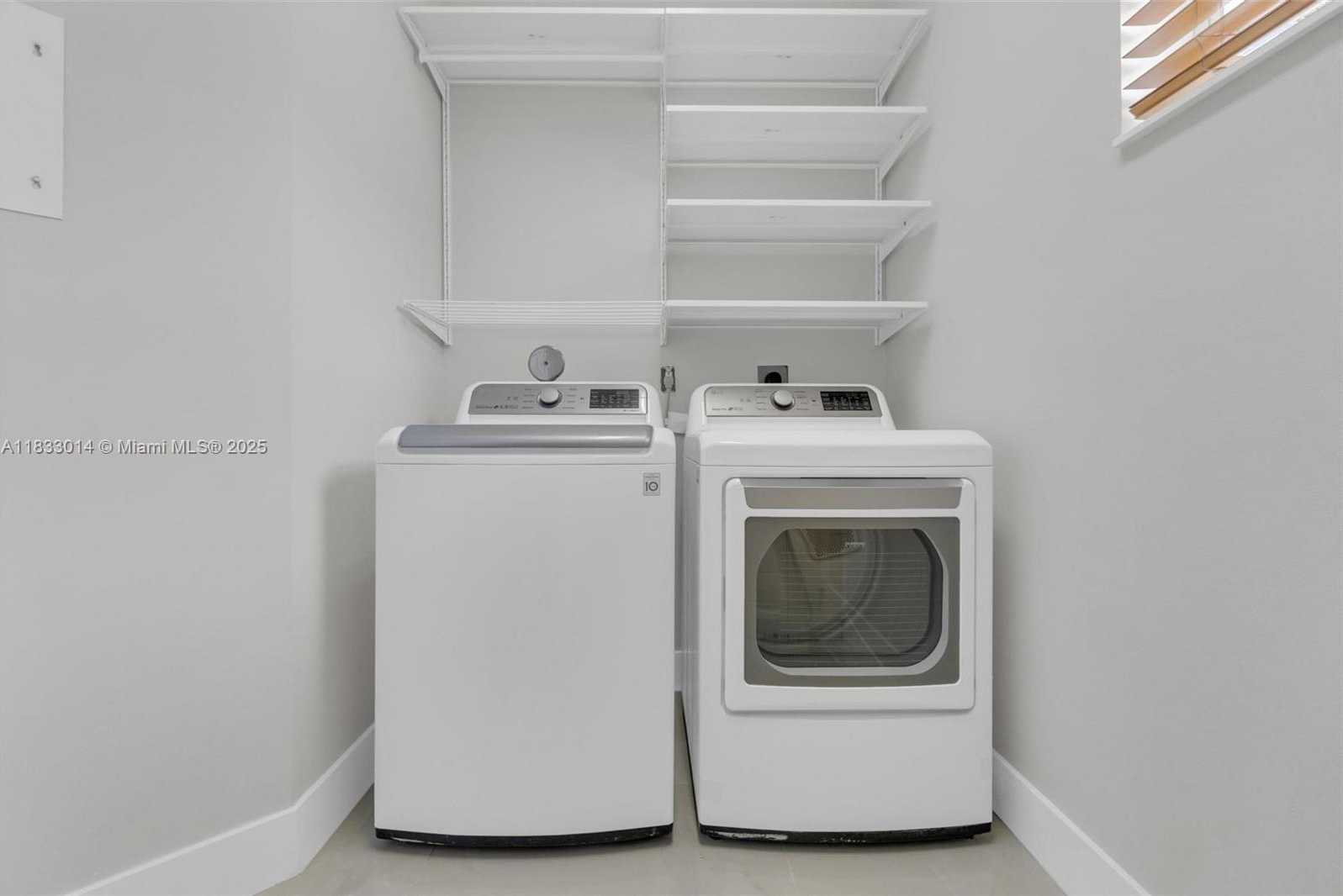 Small Image of 2553 BAY POINTE DR, Weston Number 48