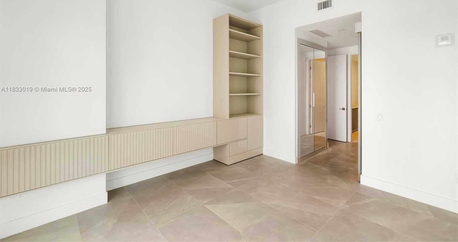 Small Image of 17550 COLLINS #1604, Sunny Isles Beach Number 12