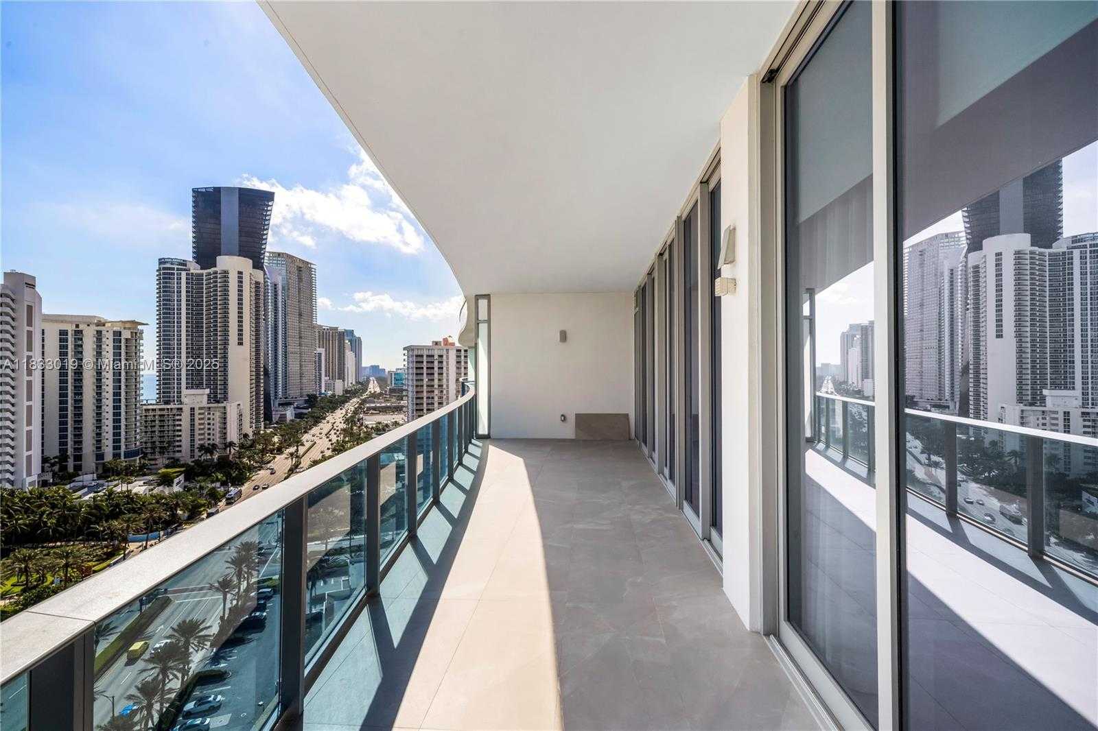 Small Image of 17550 COLLINS #1604, Sunny Isles Beach Number 3