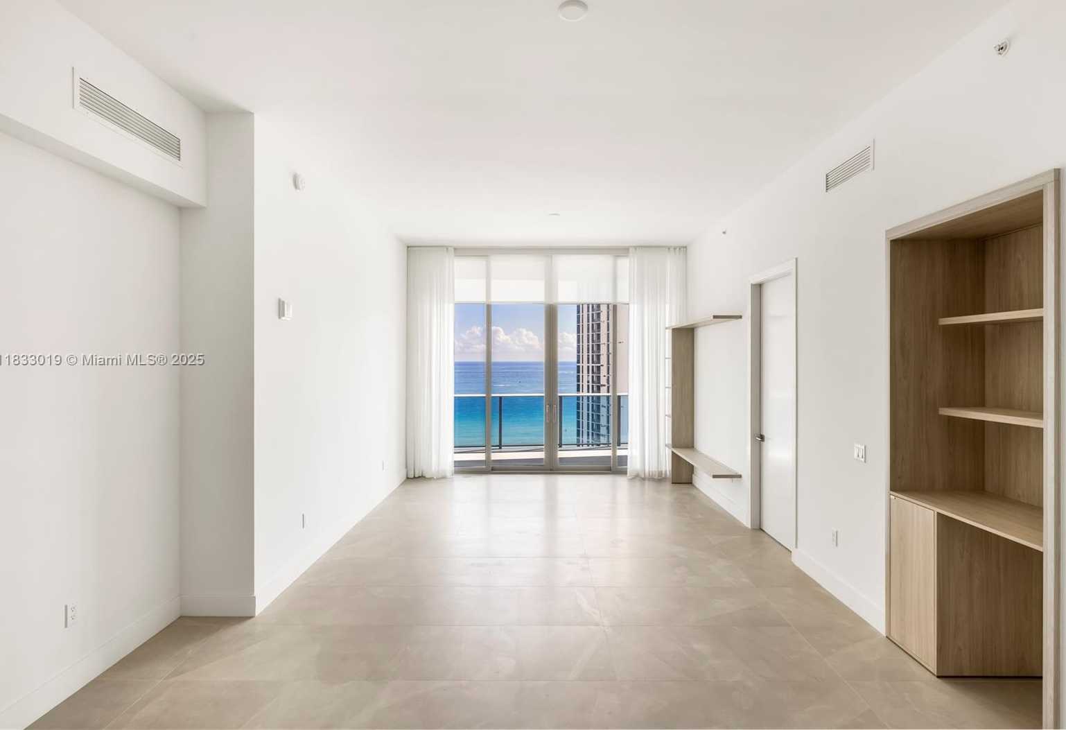 Small Image of 17550 COLLINS #1604, Sunny Isles Beach Number 4