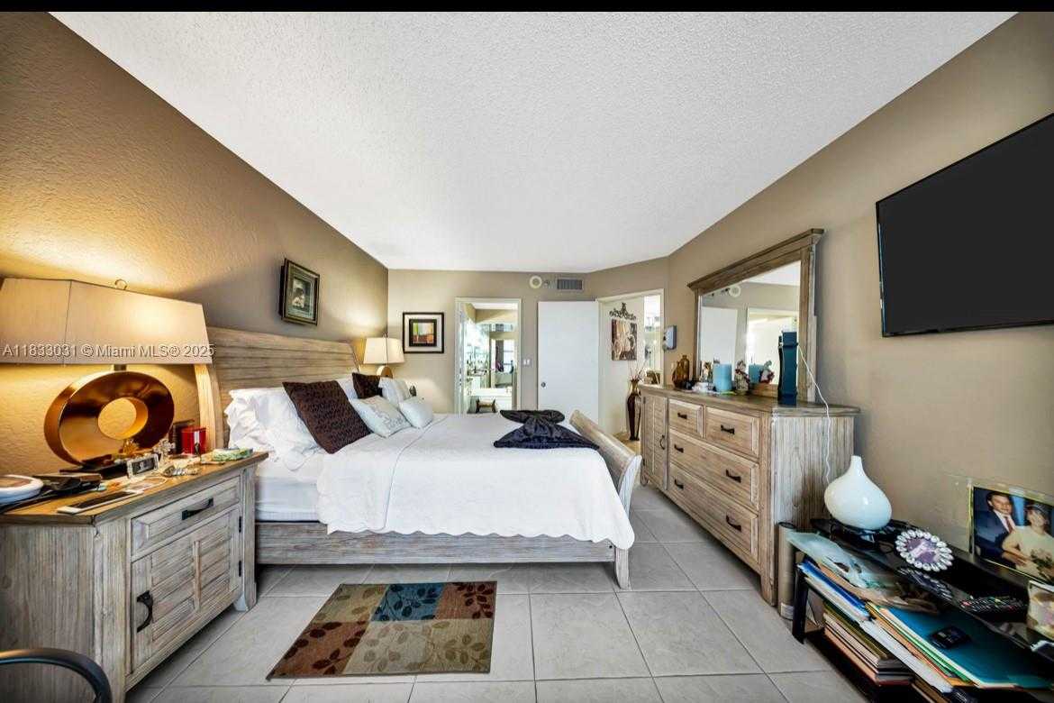 Small Image of 19101 NORTH EAST 36TH CT #1604, Aventura Number 14