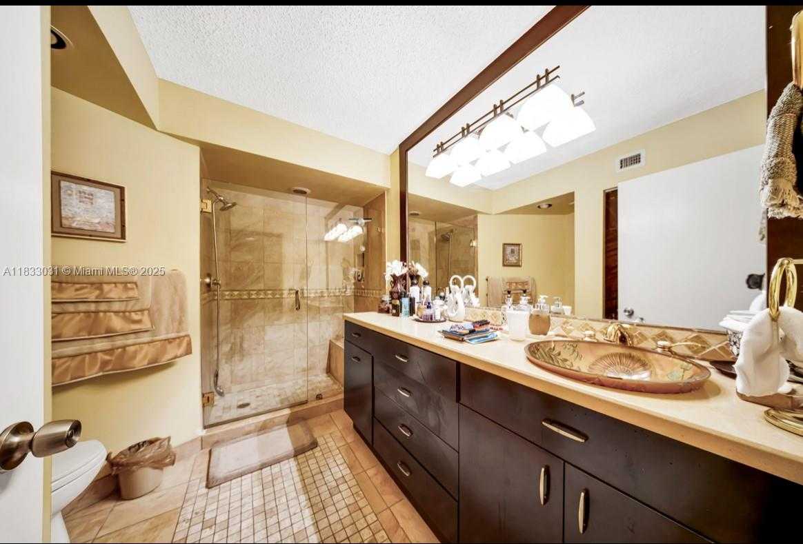 Small Image of 19101 NORTH EAST 36TH CT #1604, Aventura Number 9
