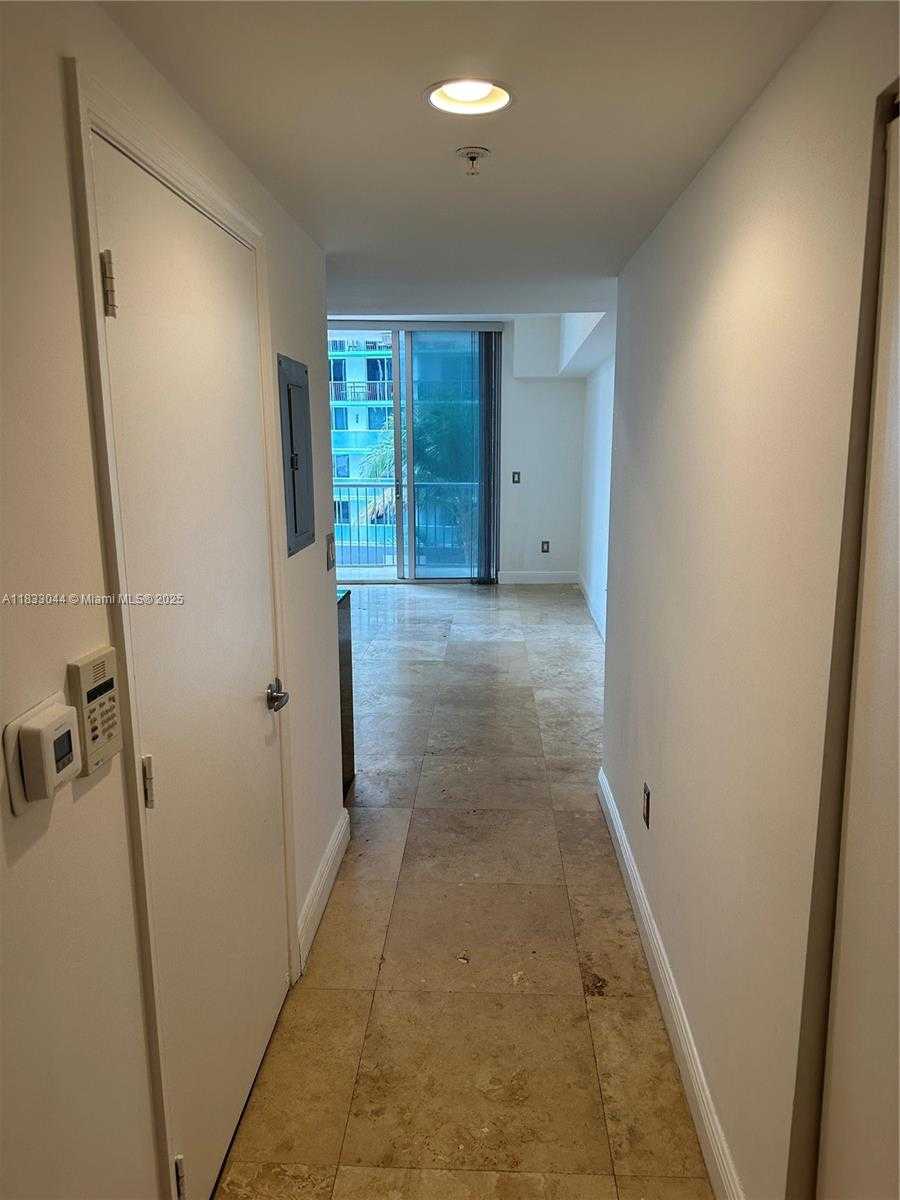Small Image of 1750 NORTH BAYSHORE DR #1215, Miami Number 17