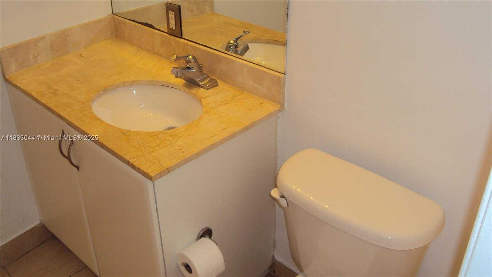 Small Image of 1750 NORTH BAYSHORE DR #1215, Miami Number 2