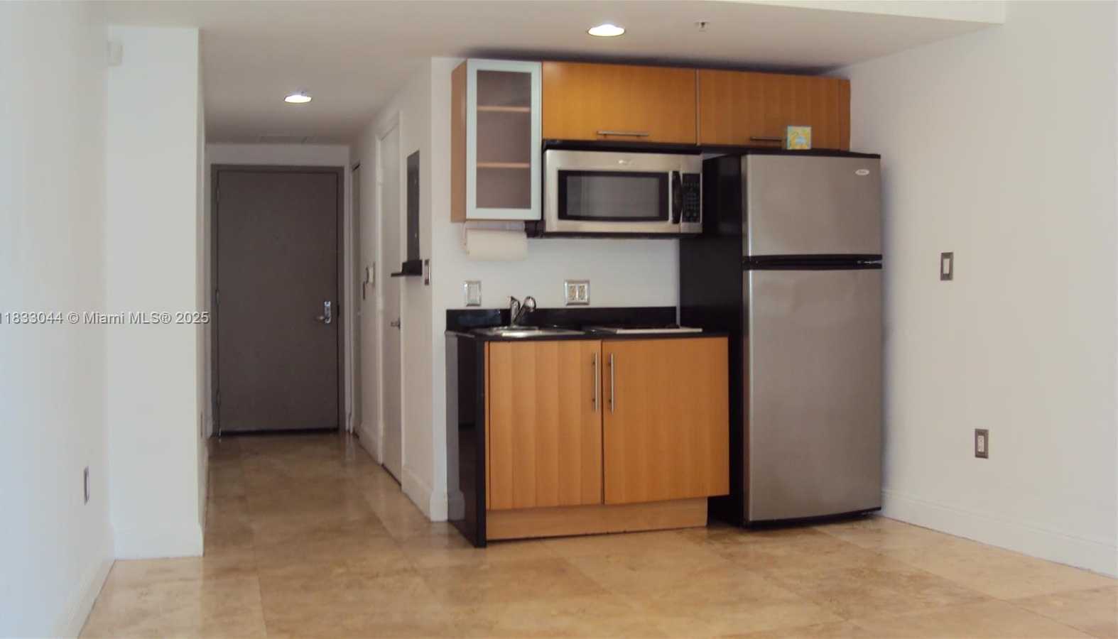 Small Image of 1750 NORTH BAYSHORE DR #1215, Miami Number 3