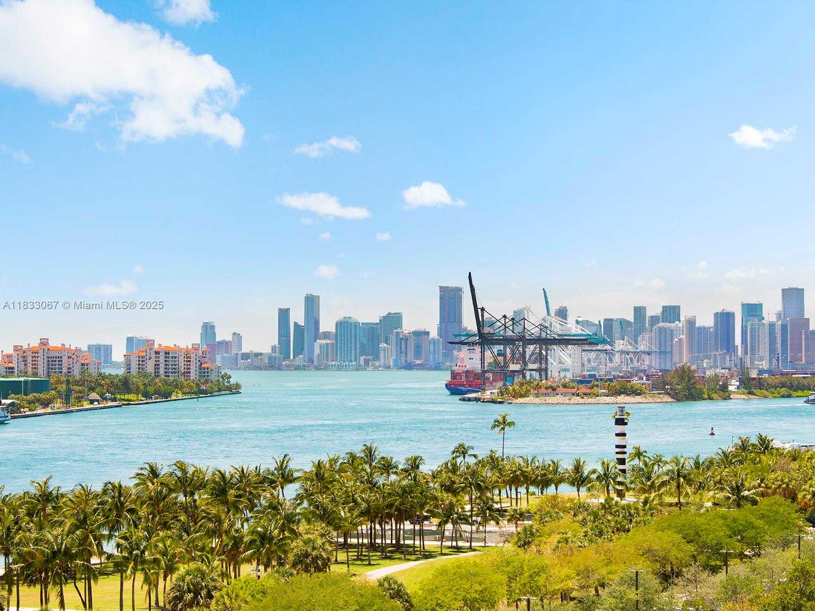 Small Image of 100 SOUTH POINTE DR #801, Miami Beach Number 16