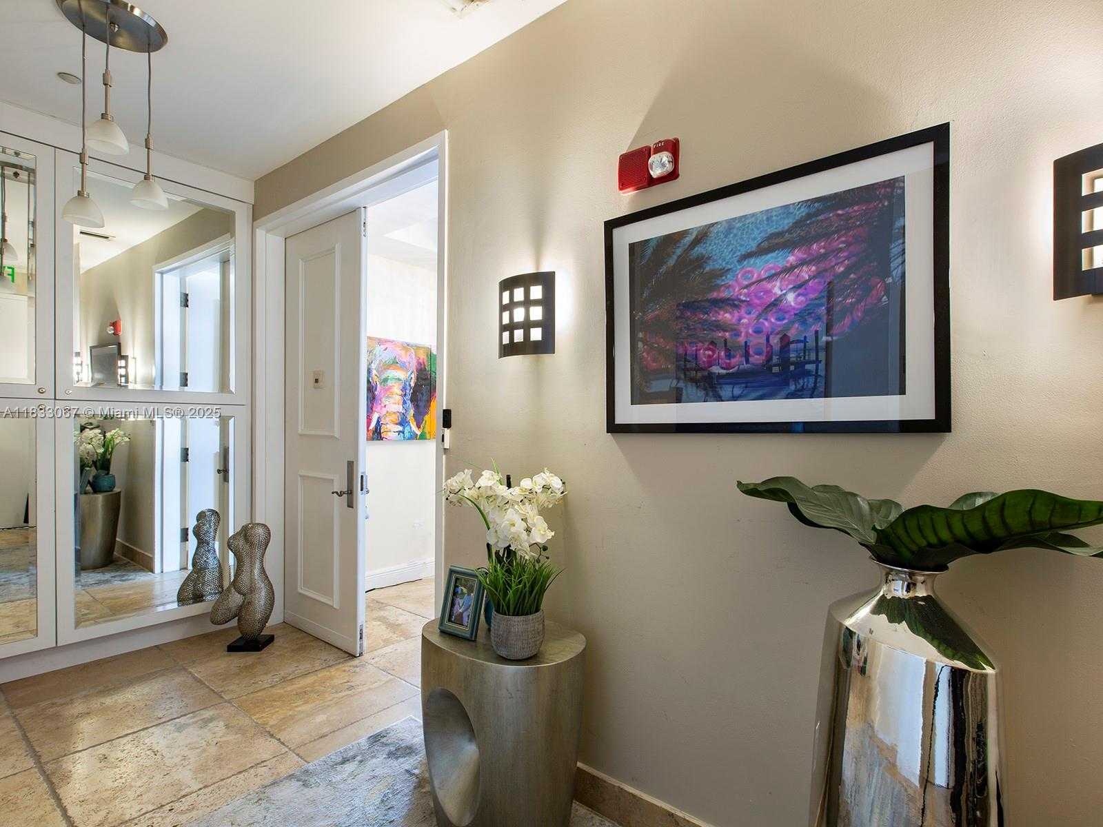 Small Image of 100 SOUTH POINTE DR #801, Miami Beach Number 2