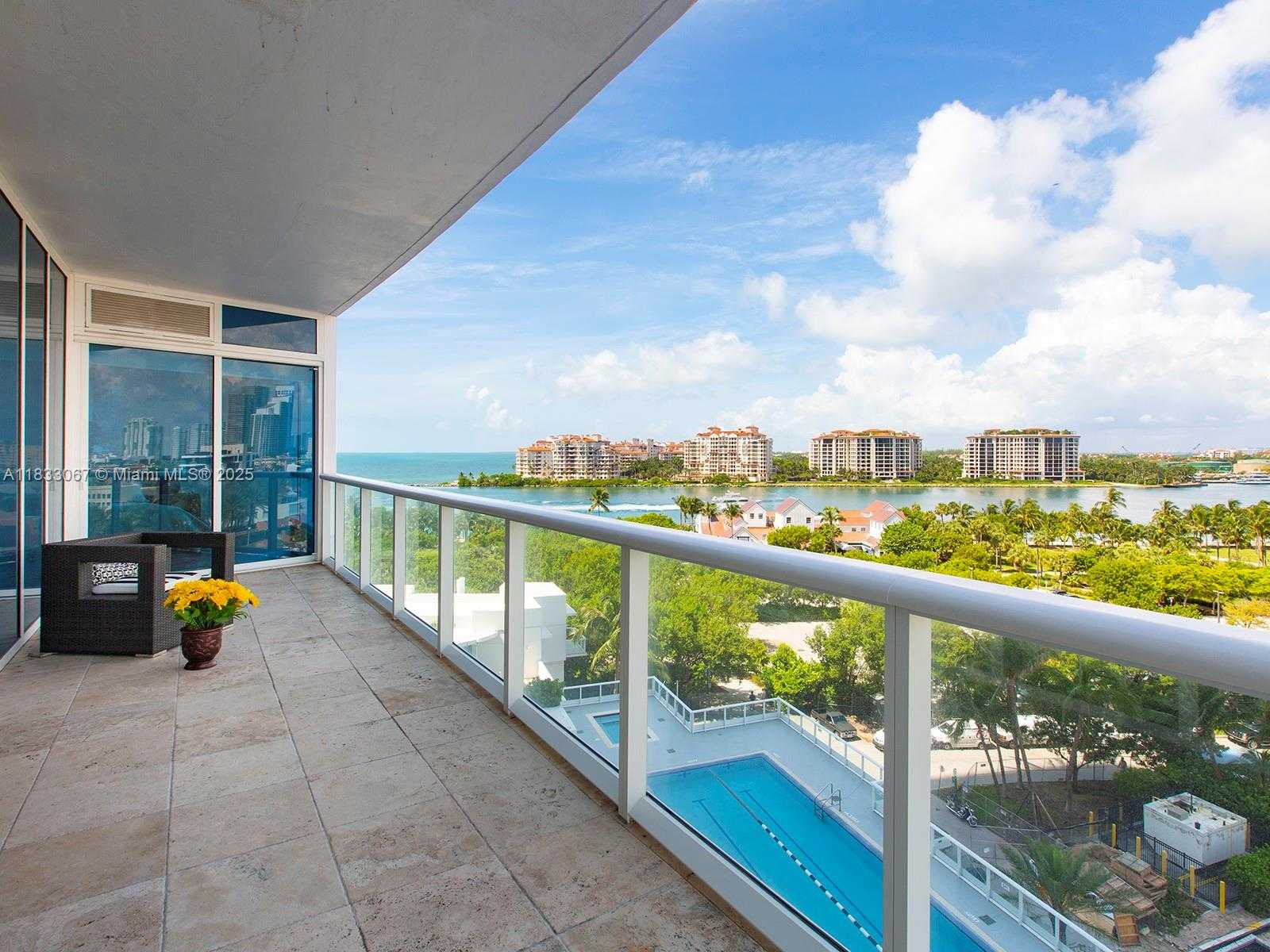 Small Image of 100 SOUTH POINTE DR #801, Miami Beach Number 4