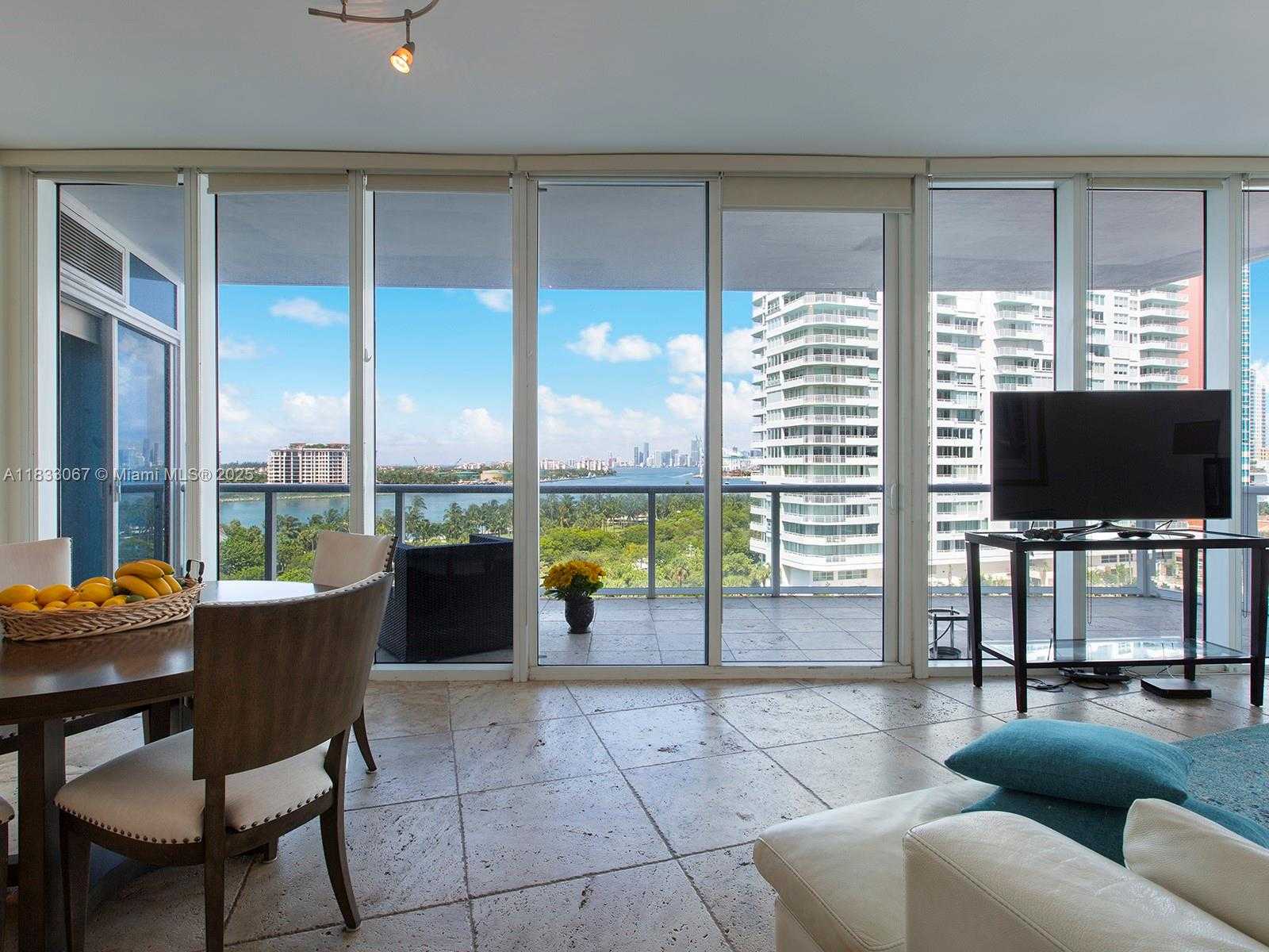 Small Image of 100 SOUTH POINTE DR #801, Miami Beach Number 6