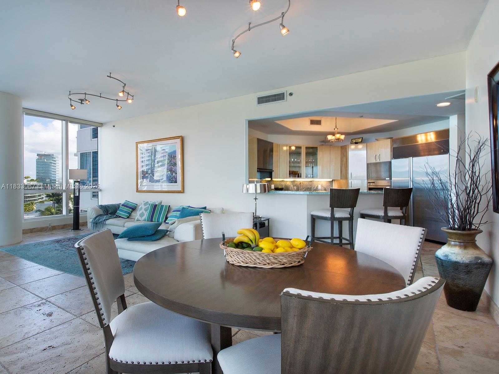 Small Image of 100 SOUTH POINTE DR #801, Miami Beach Number 7