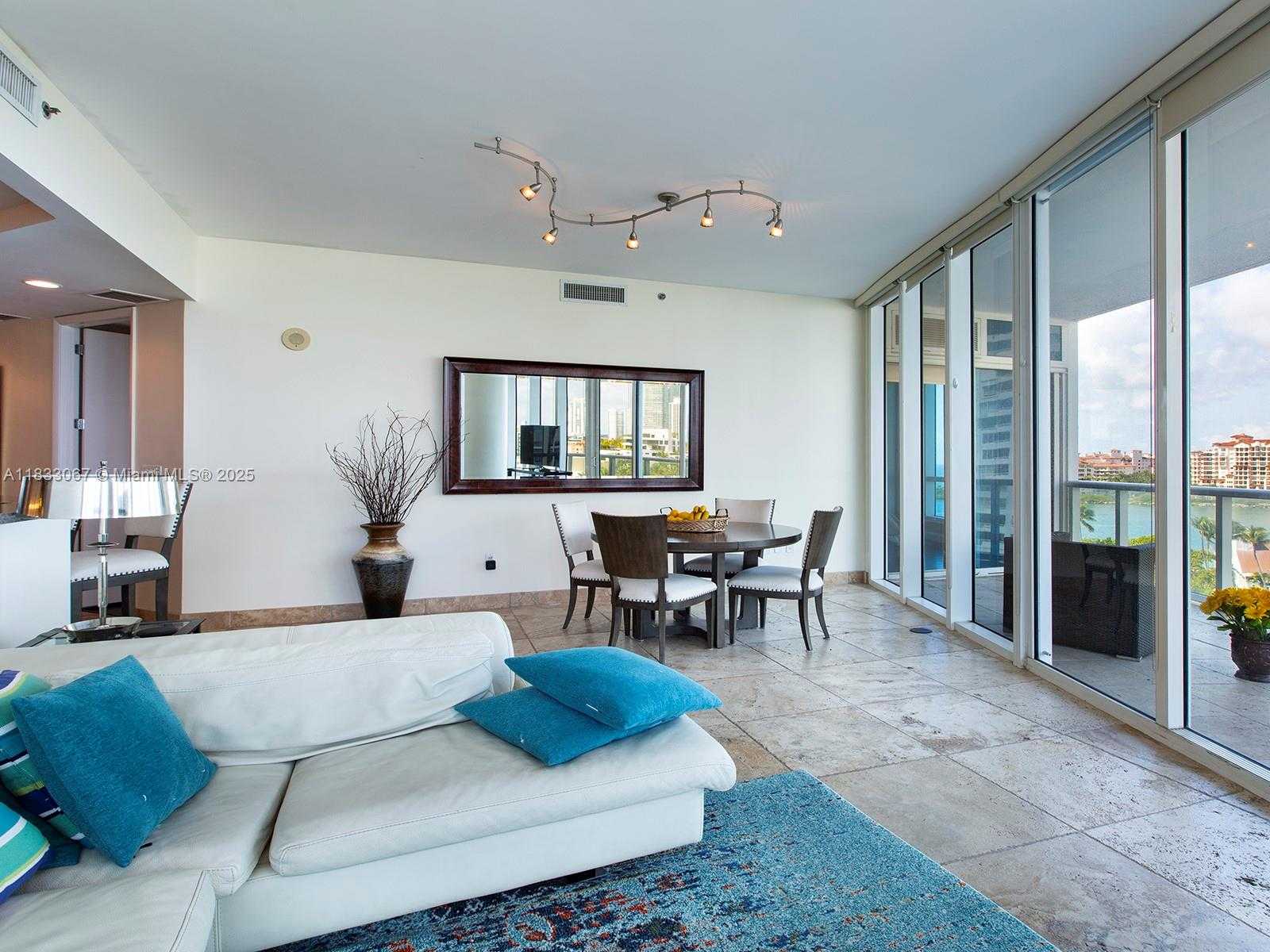 Small Image of 100 SOUTH POINTE DR #801, Miami Beach Number 8