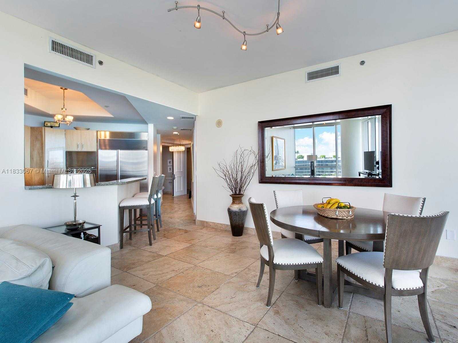 Small Image of 100 SOUTH POINTE DR #801, Miami Beach Number 9